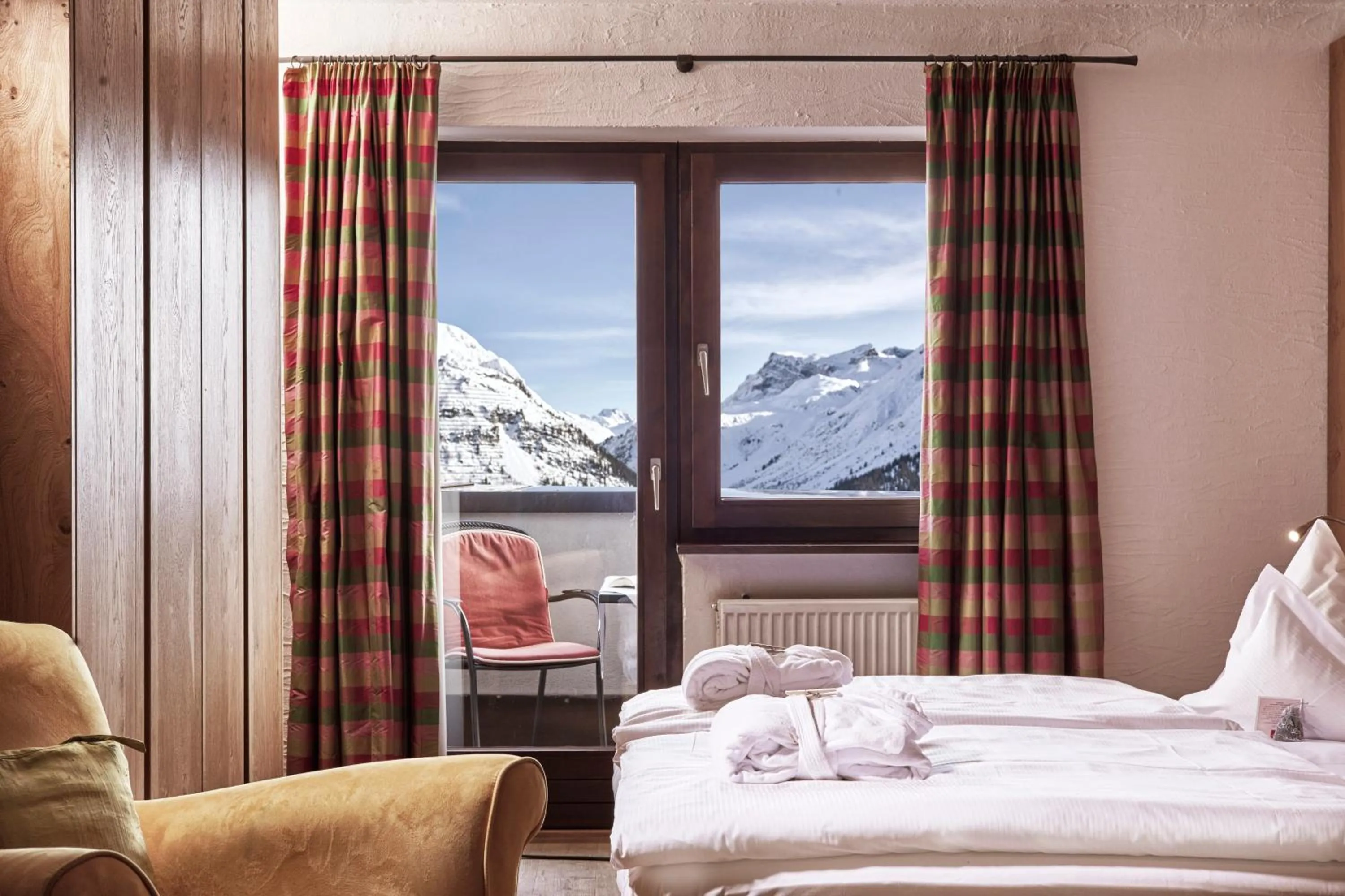 Photo of the whole room, Bed in Hotel Goldener Berg