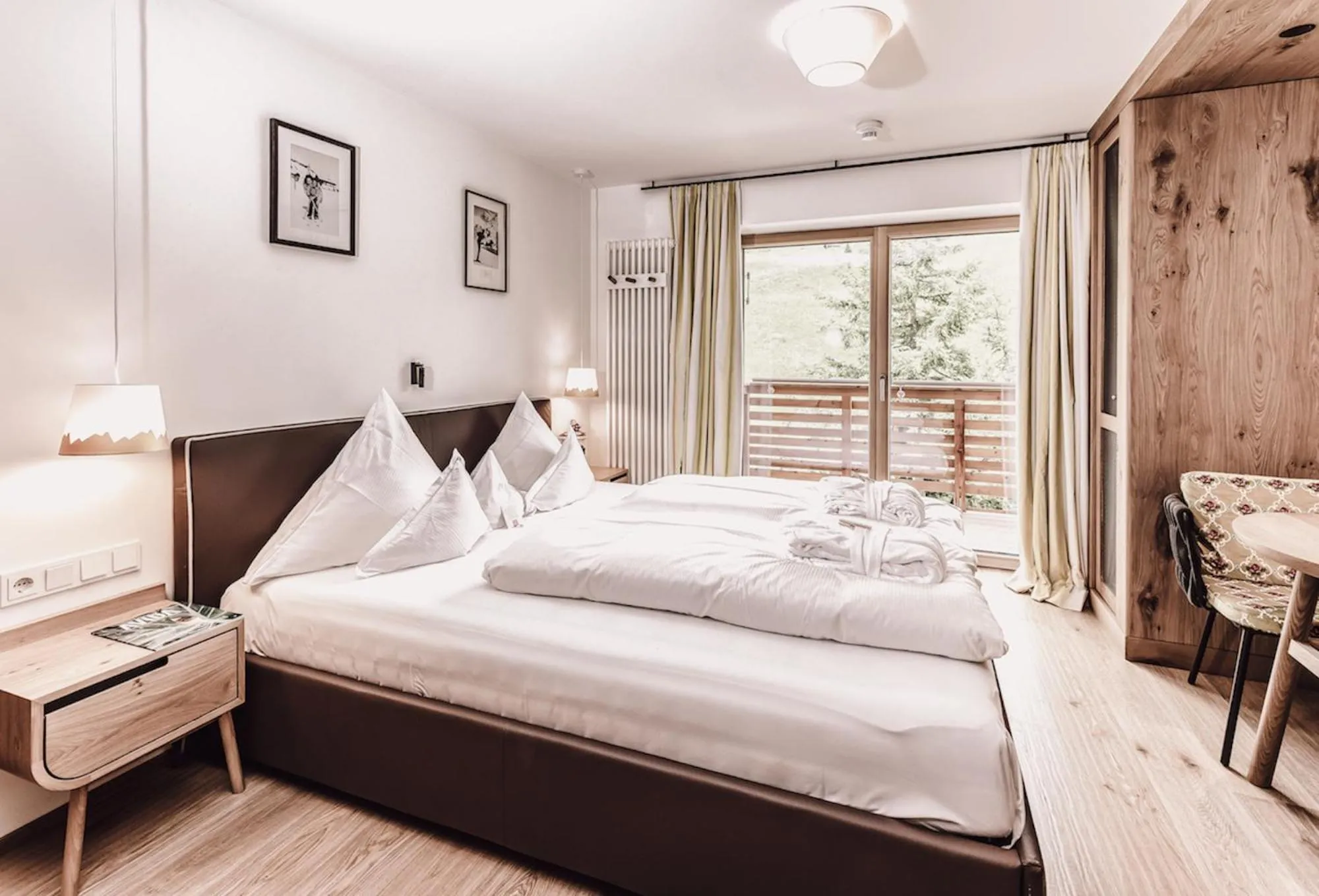 Bedroom, Bed in Hotel Goldener Berg