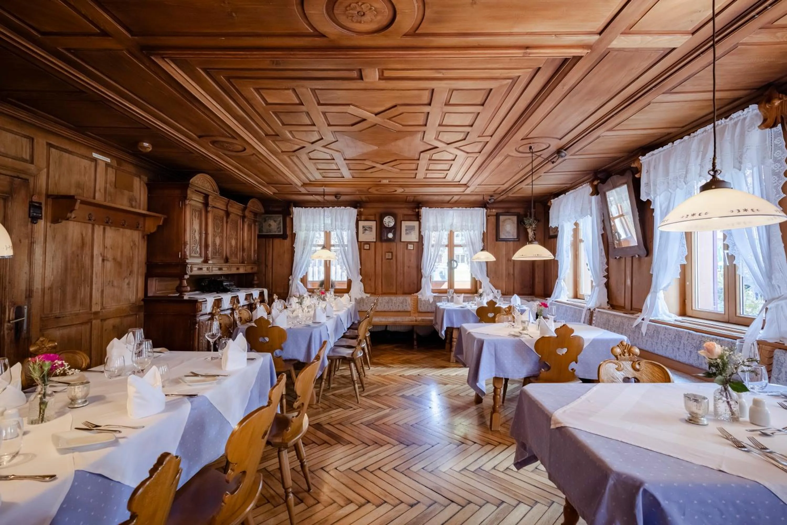 Restaurant/places to eat in Hotel Gasthof Adler