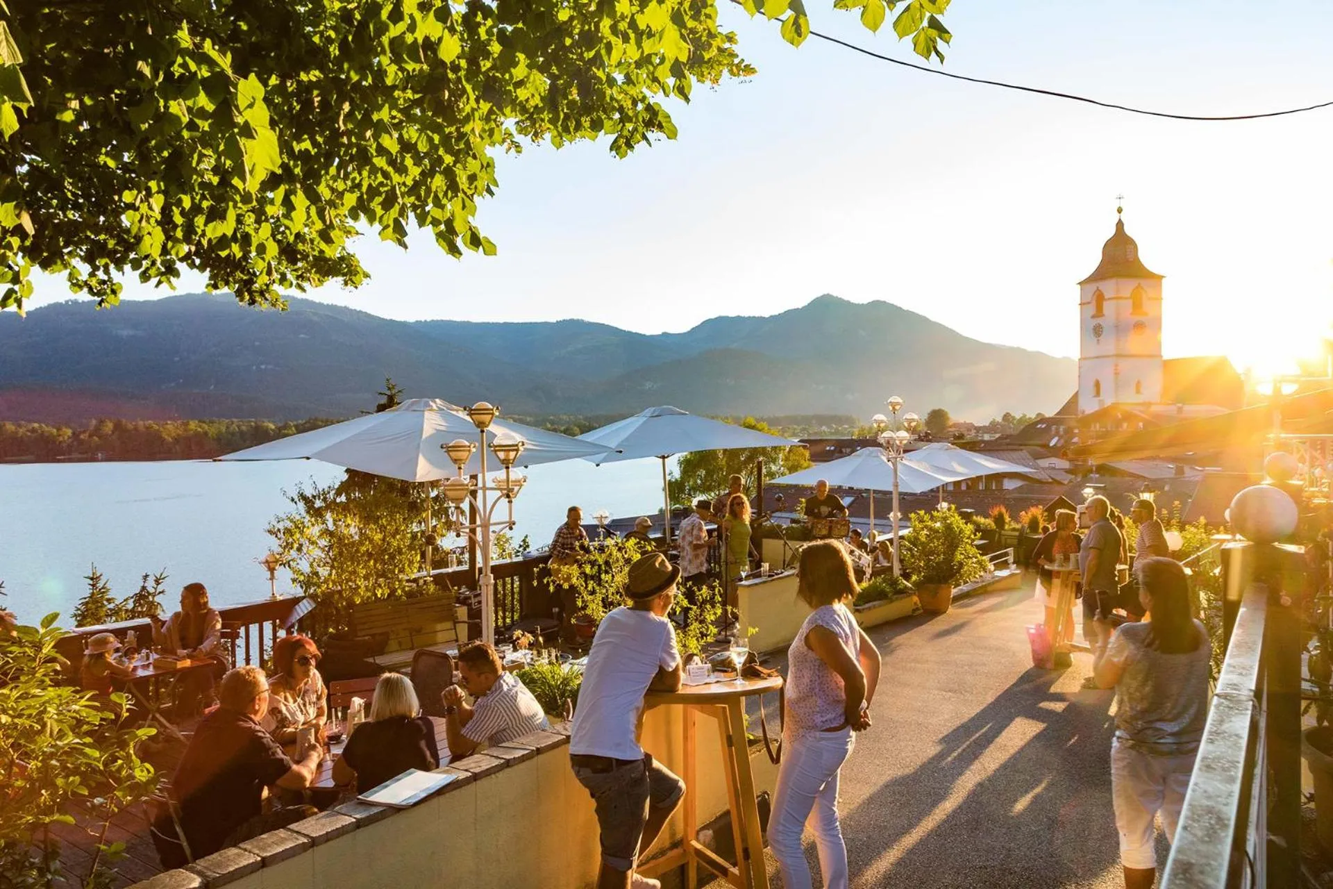 Restaurant/places to eat in Hotel Peter