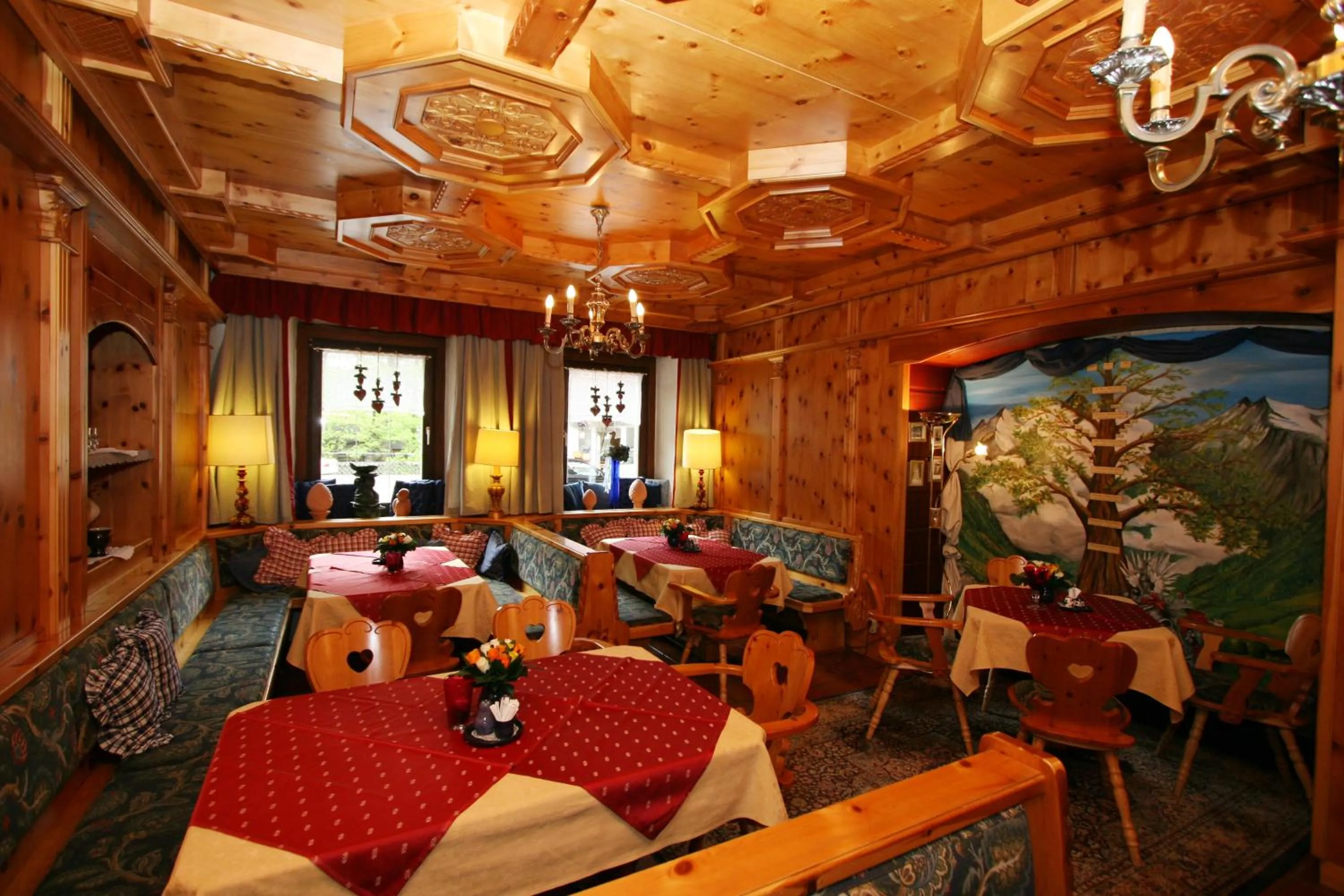Restaurant/places to eat in Ferienhotel Alber