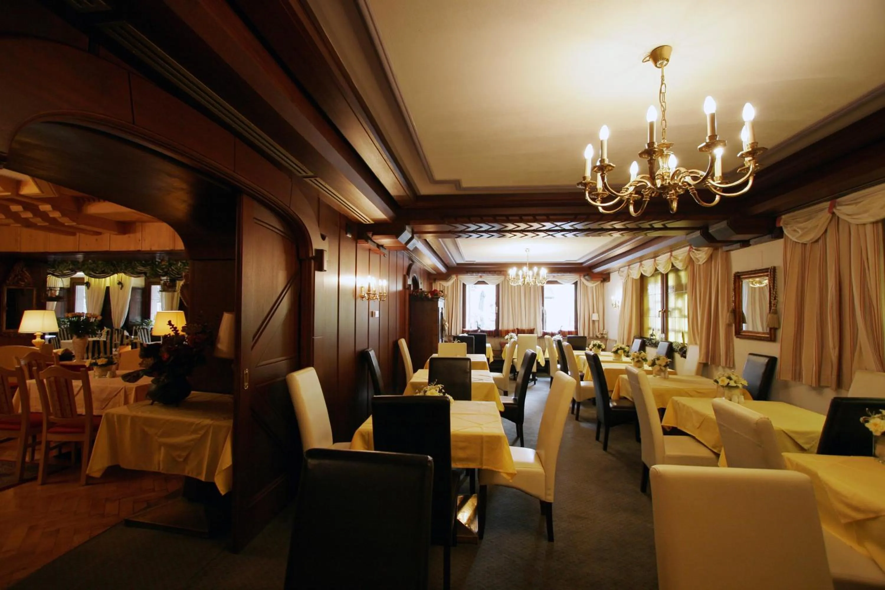 Restaurant/places to eat in Ferienhotel Alber