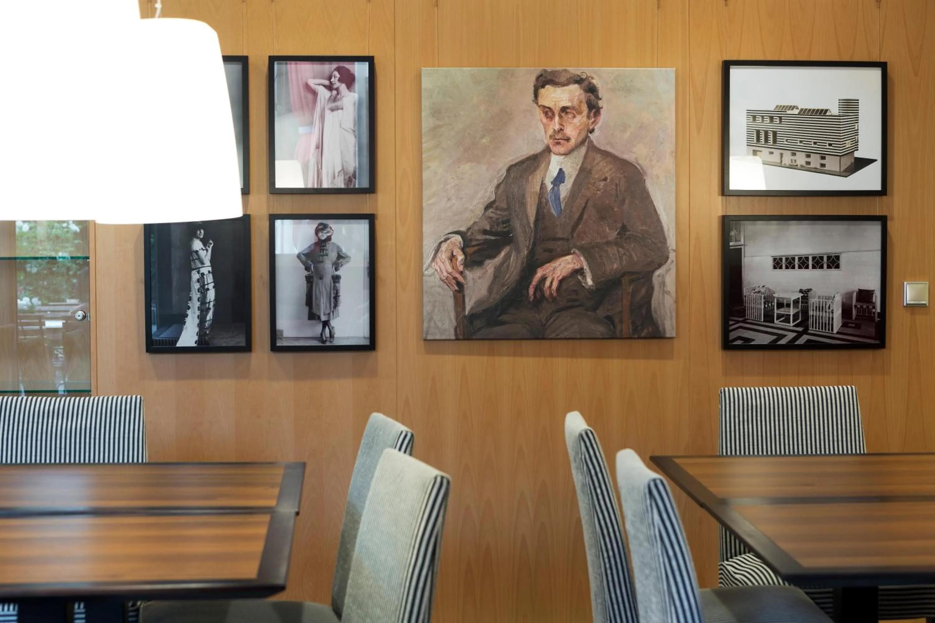 Lounge or bar in Holiday Inn Vienna City by IHG