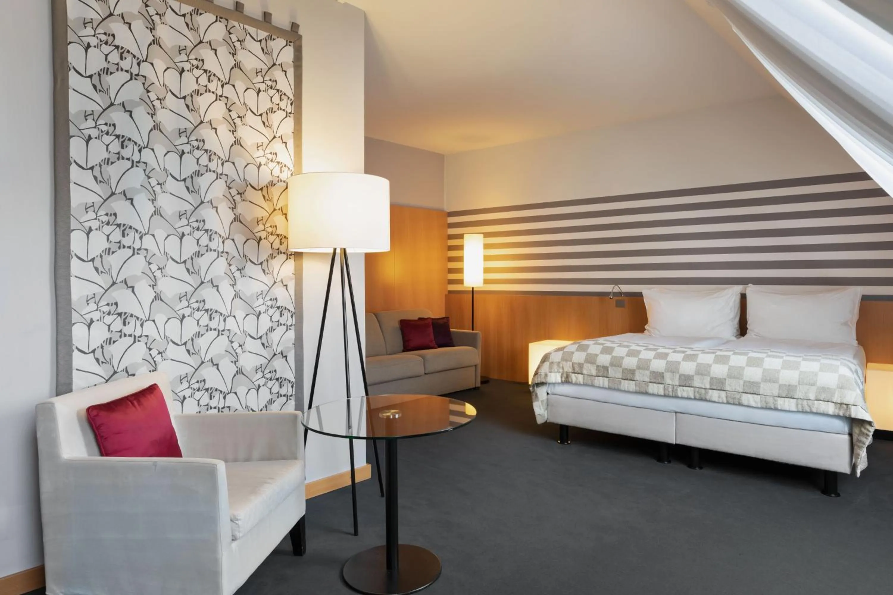 Photo of the whole room, Bed in Holiday Inn Vienna City by IHG