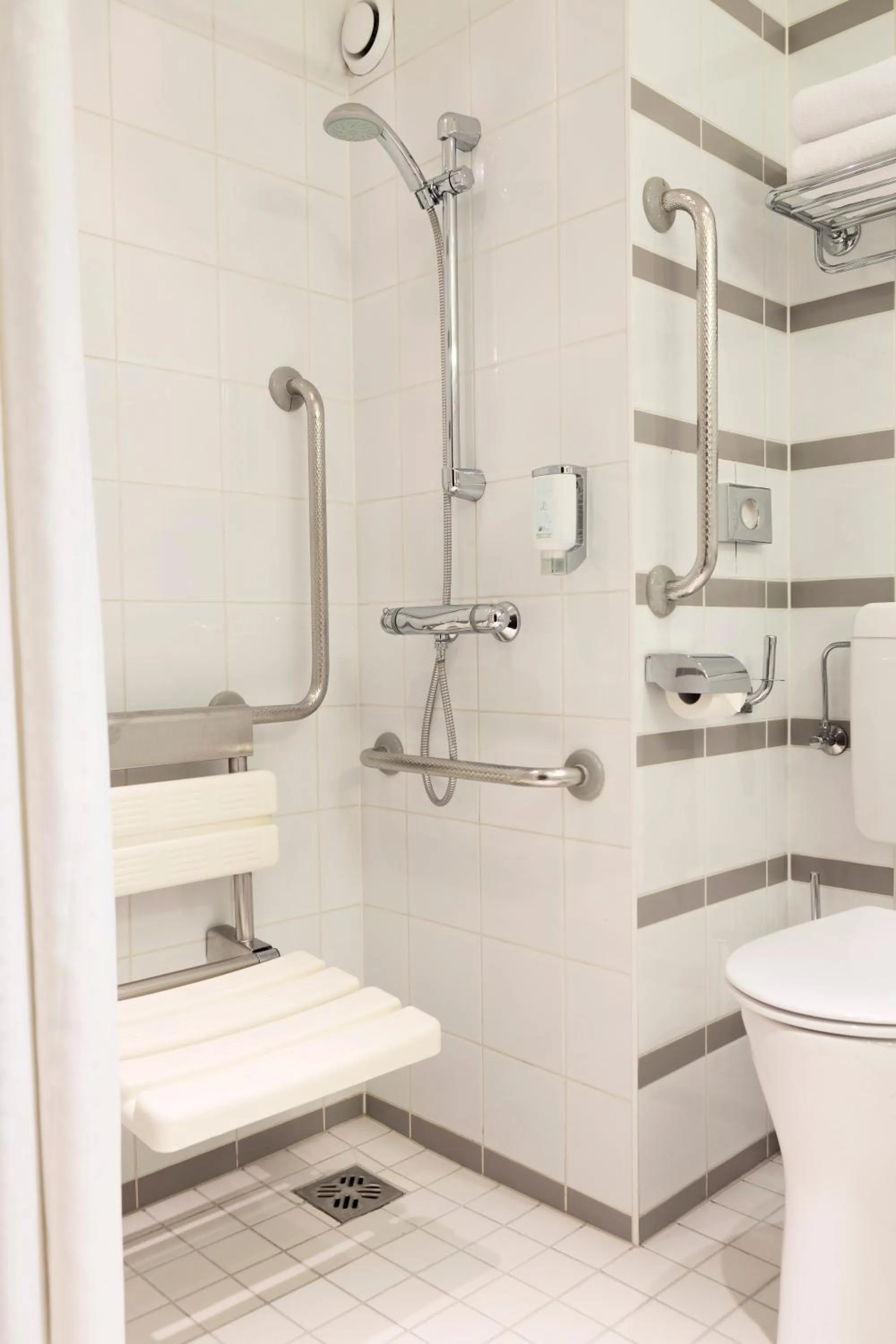 Photo of the whole room in Holiday Inn Vienna City by IHG