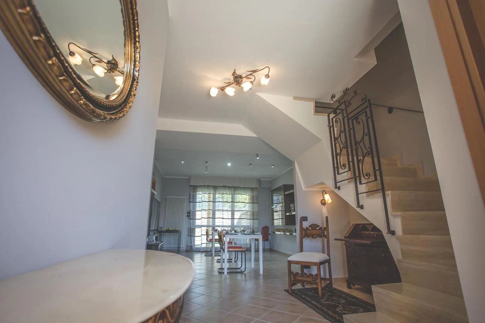 Communal lounge/ TV room in Villa Malù Città Sant Angelo camere confortevoli e parcheggio gratuito