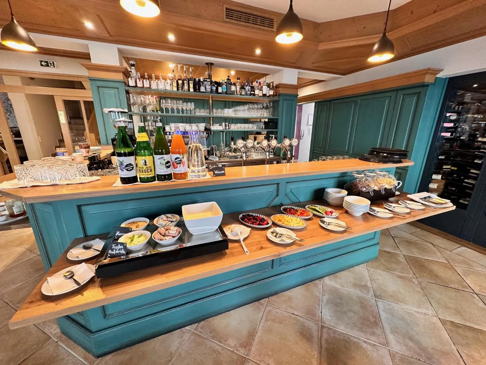 Breakfast in Hotel Weisser Bär