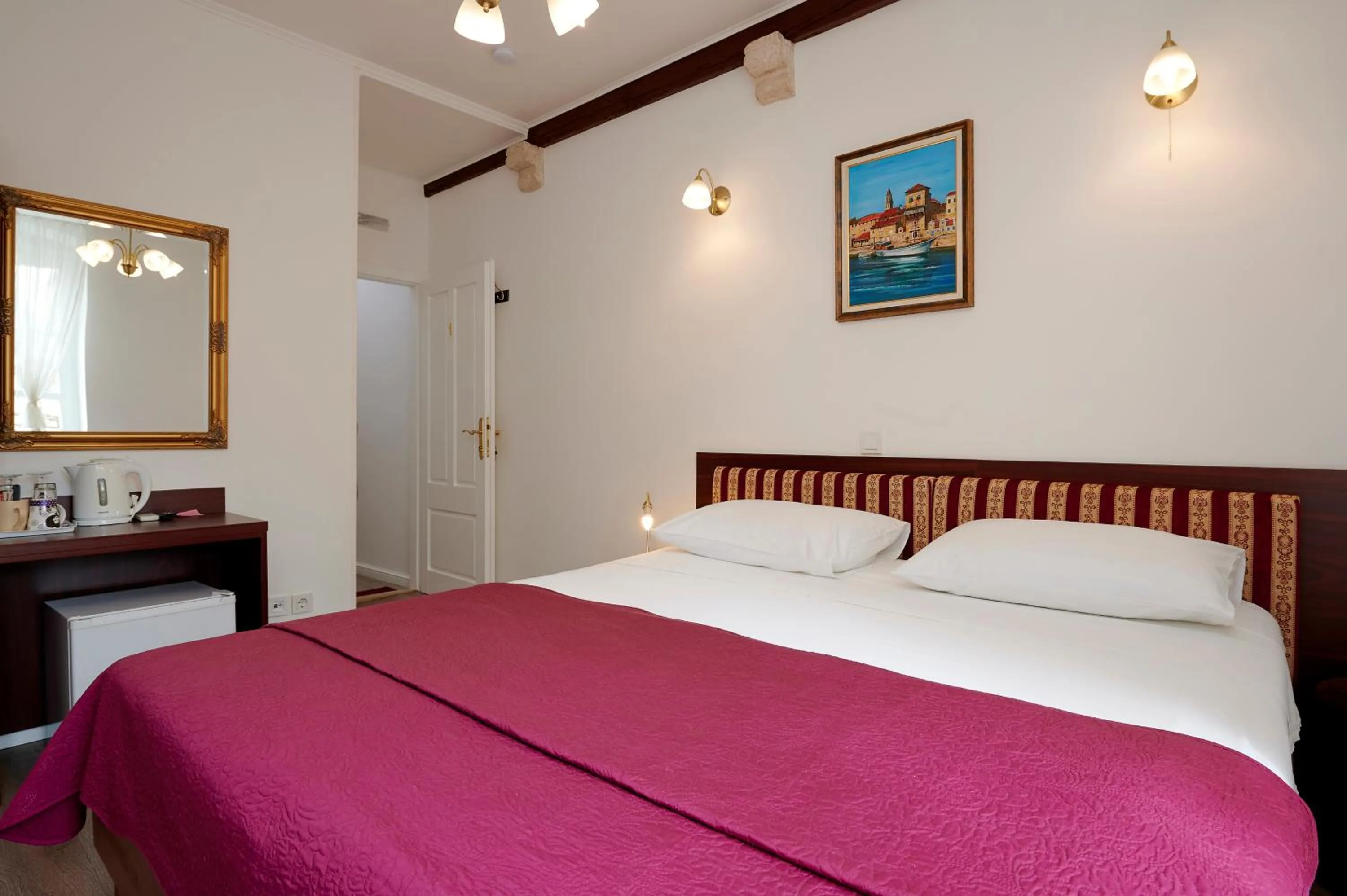 Bedroom, Bed in Palace Central Square