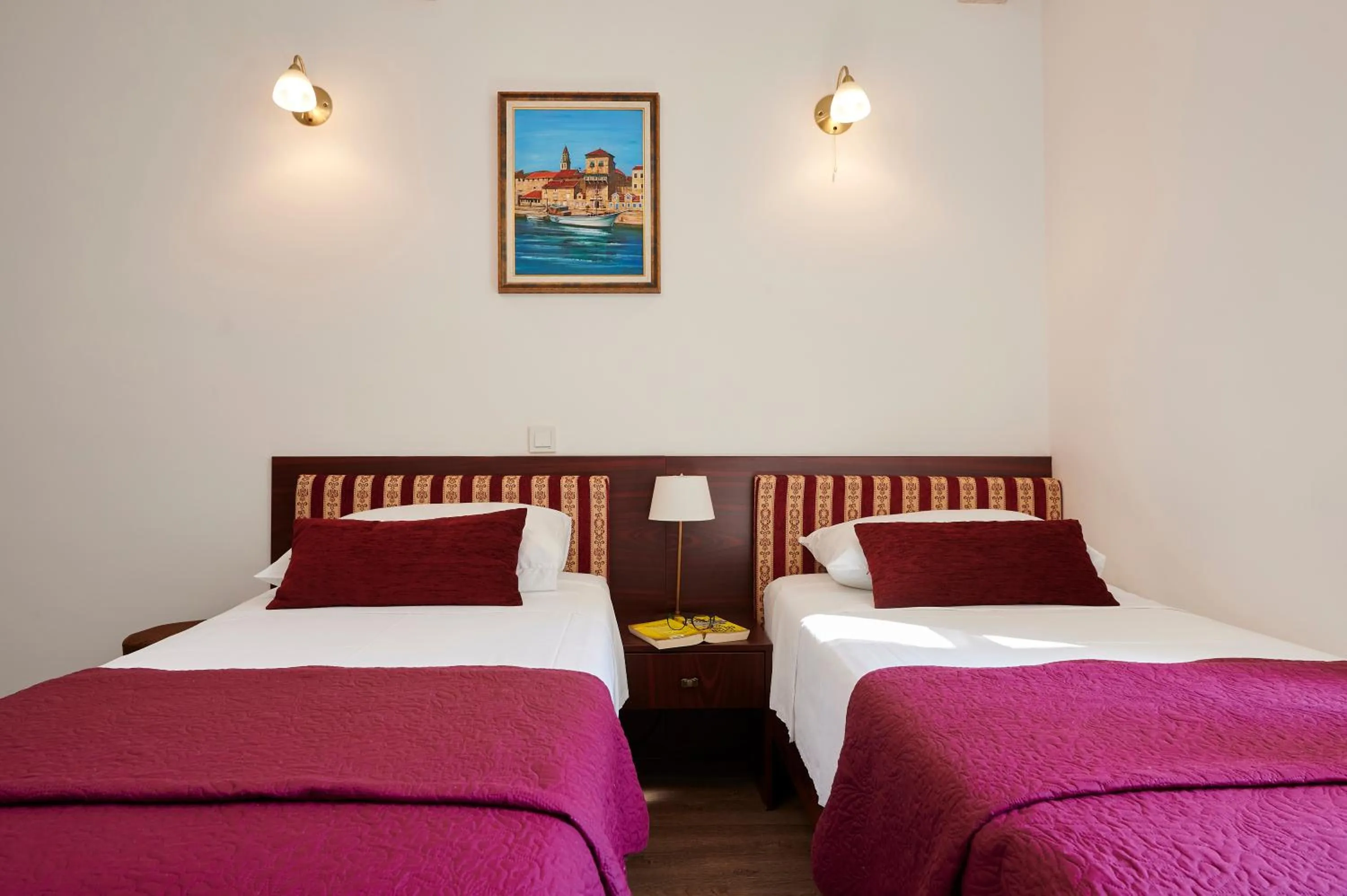 Bed in Palace Central Square