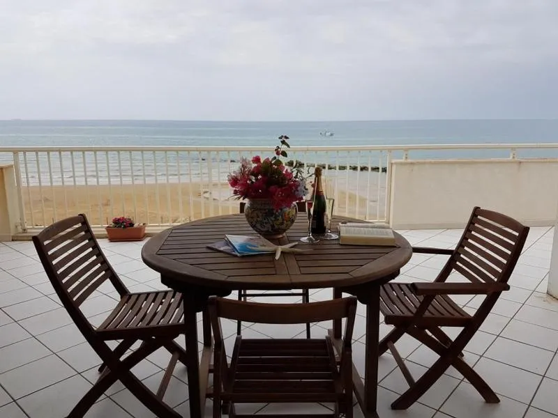 Terrazzo sul mare