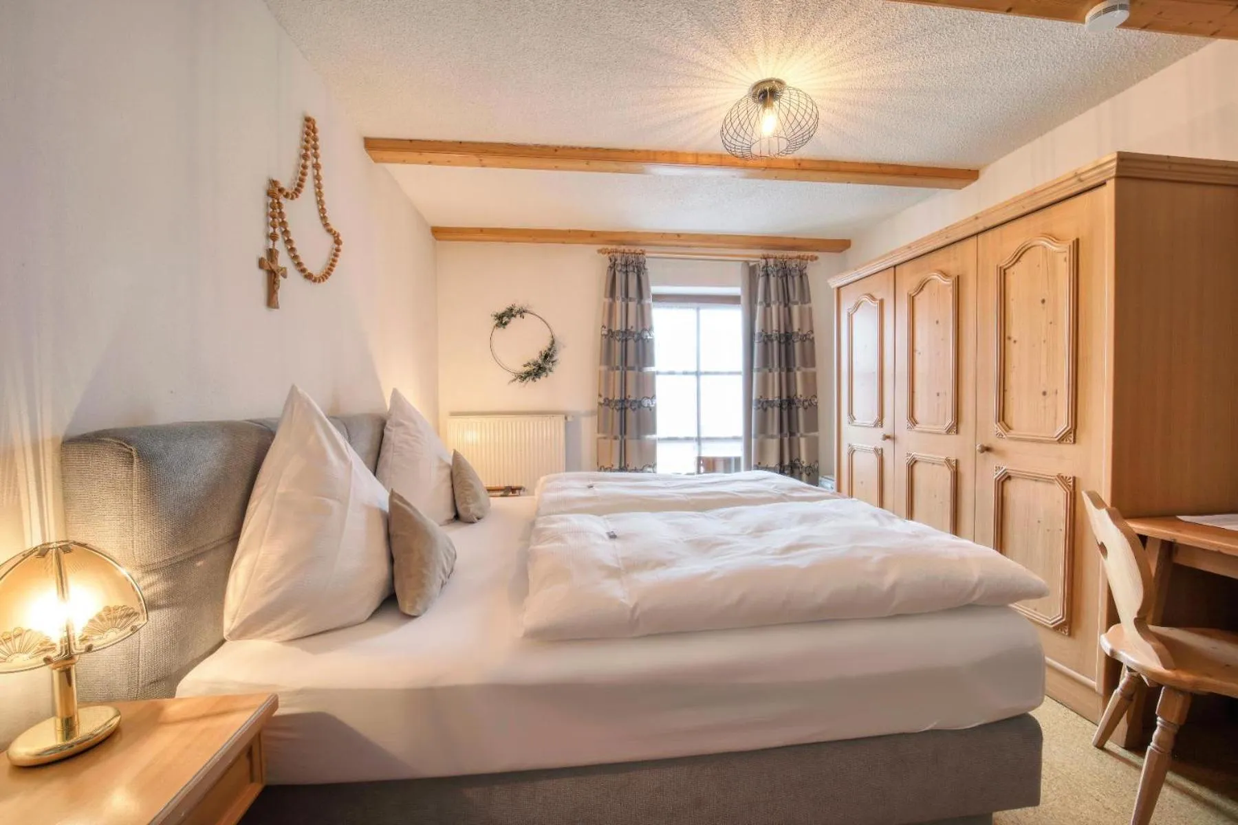 Bedroom, Bed in Hotel Hirschenstein