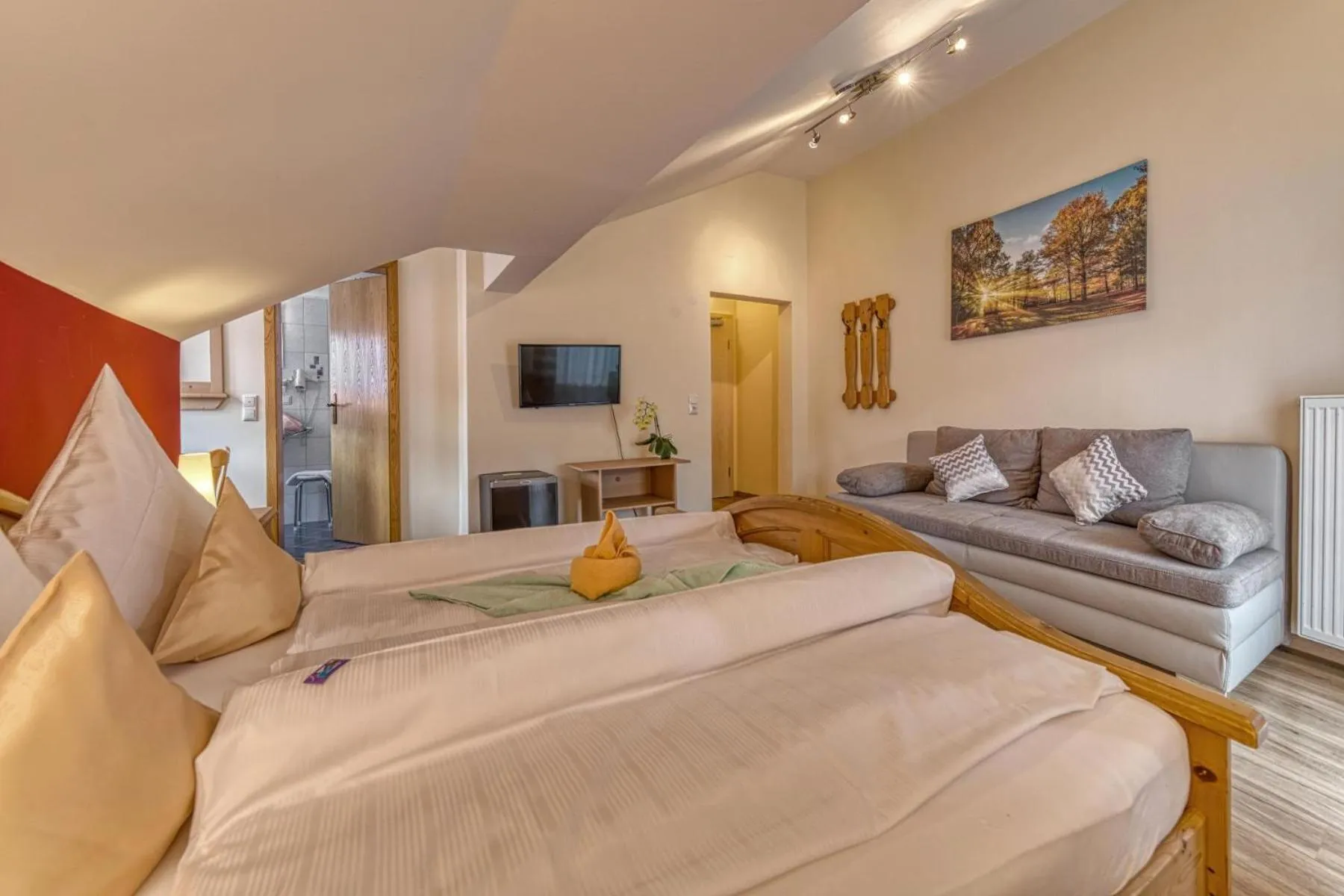 Bedroom, Bed in Hotel Hirschenstein