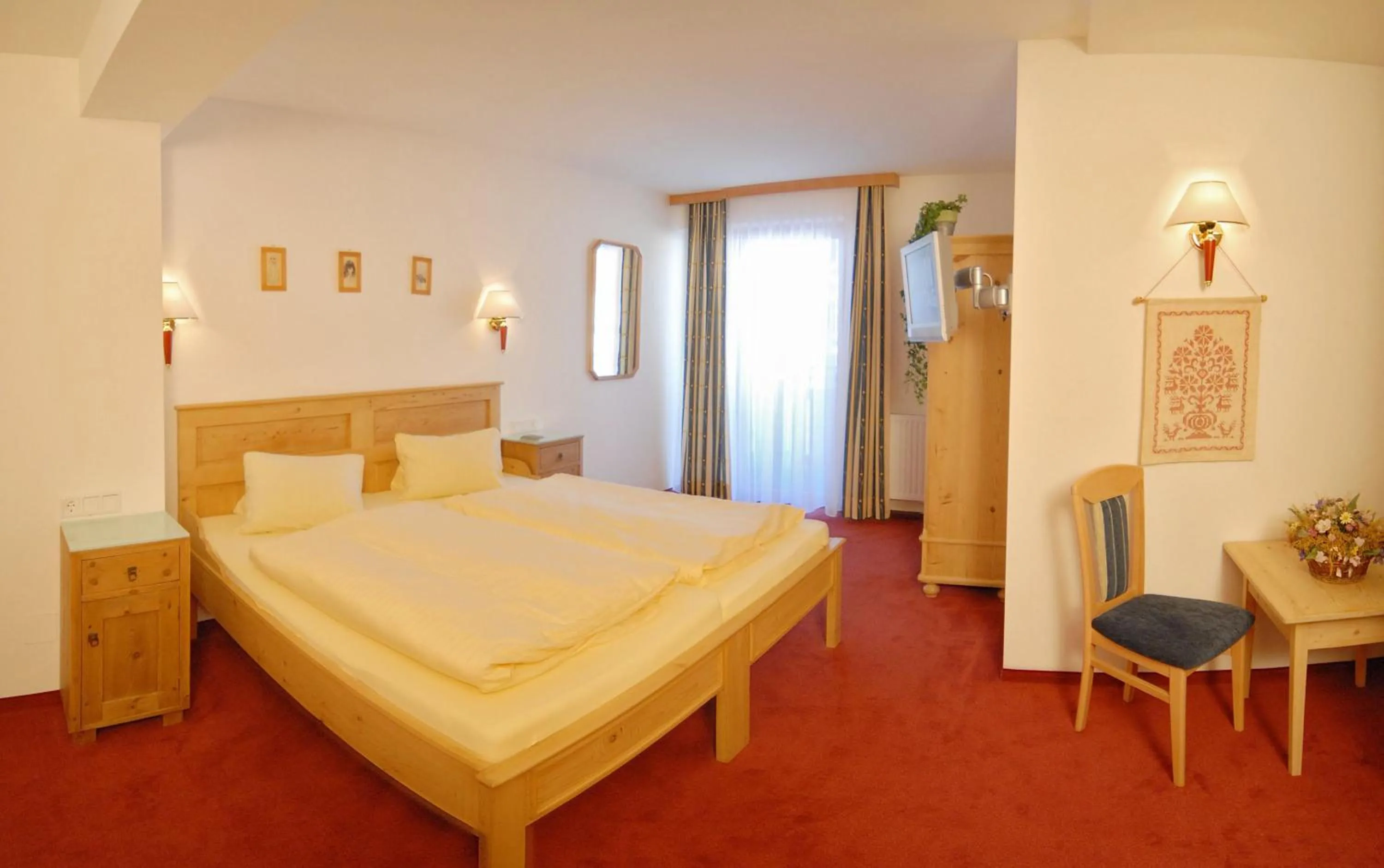 Bedroom, Bed in Landhotel Kielhuberhof