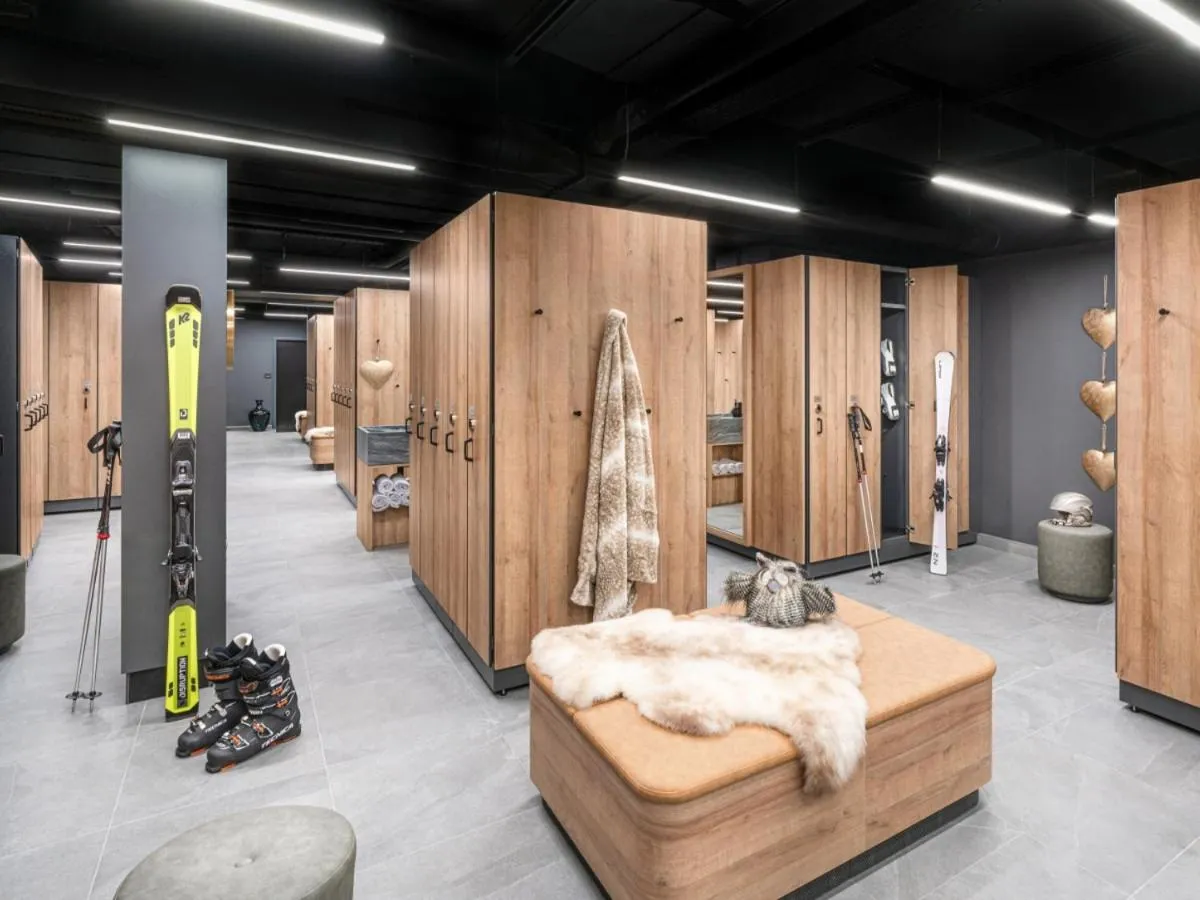 Skiing in Grand Tirolia Kitzbühel - Member of Hommage Luxury Hotels Collection