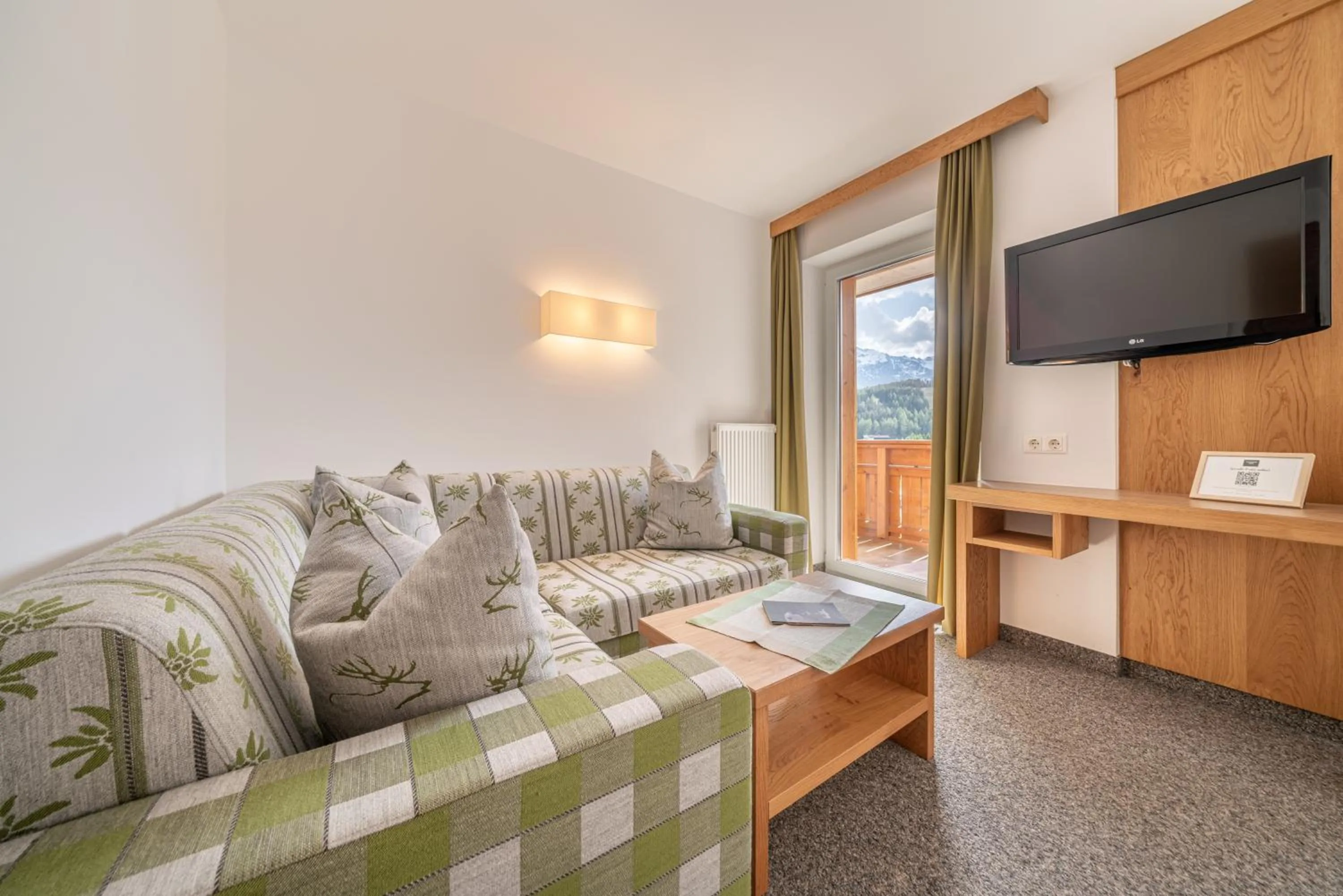 Photo of the whole room in Hotel Falknerhof