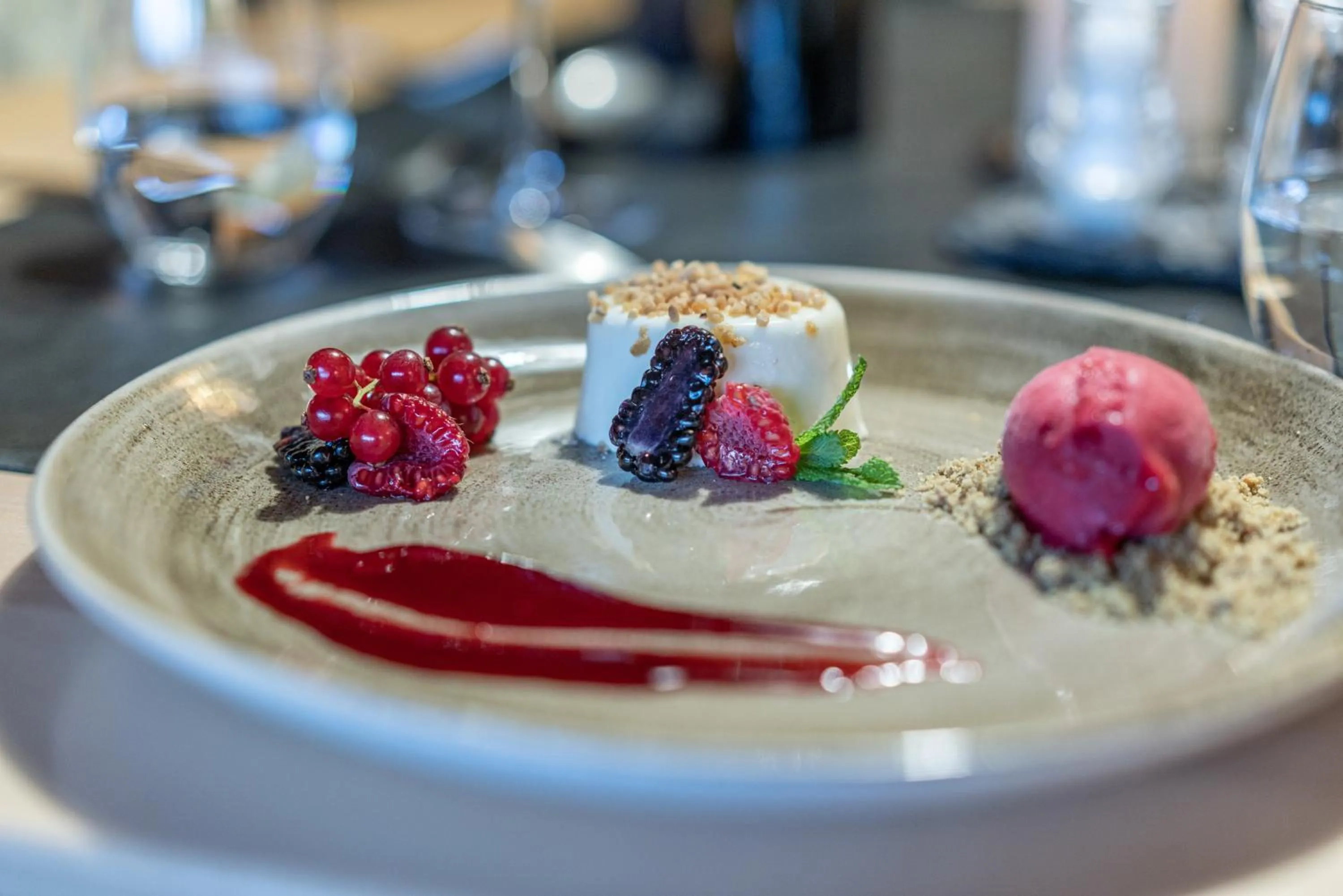 Restaurant/places to eat in Hotel Falknerhof