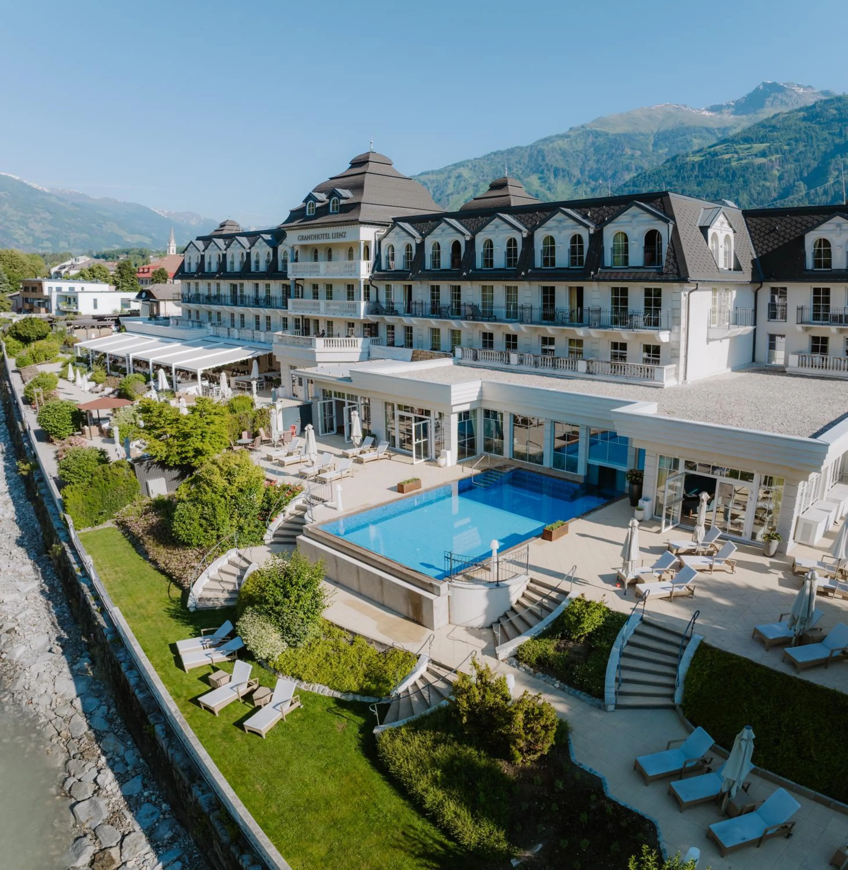 Swimming pool in Grandhotel Lienz Business-Wellness & Gourmet
