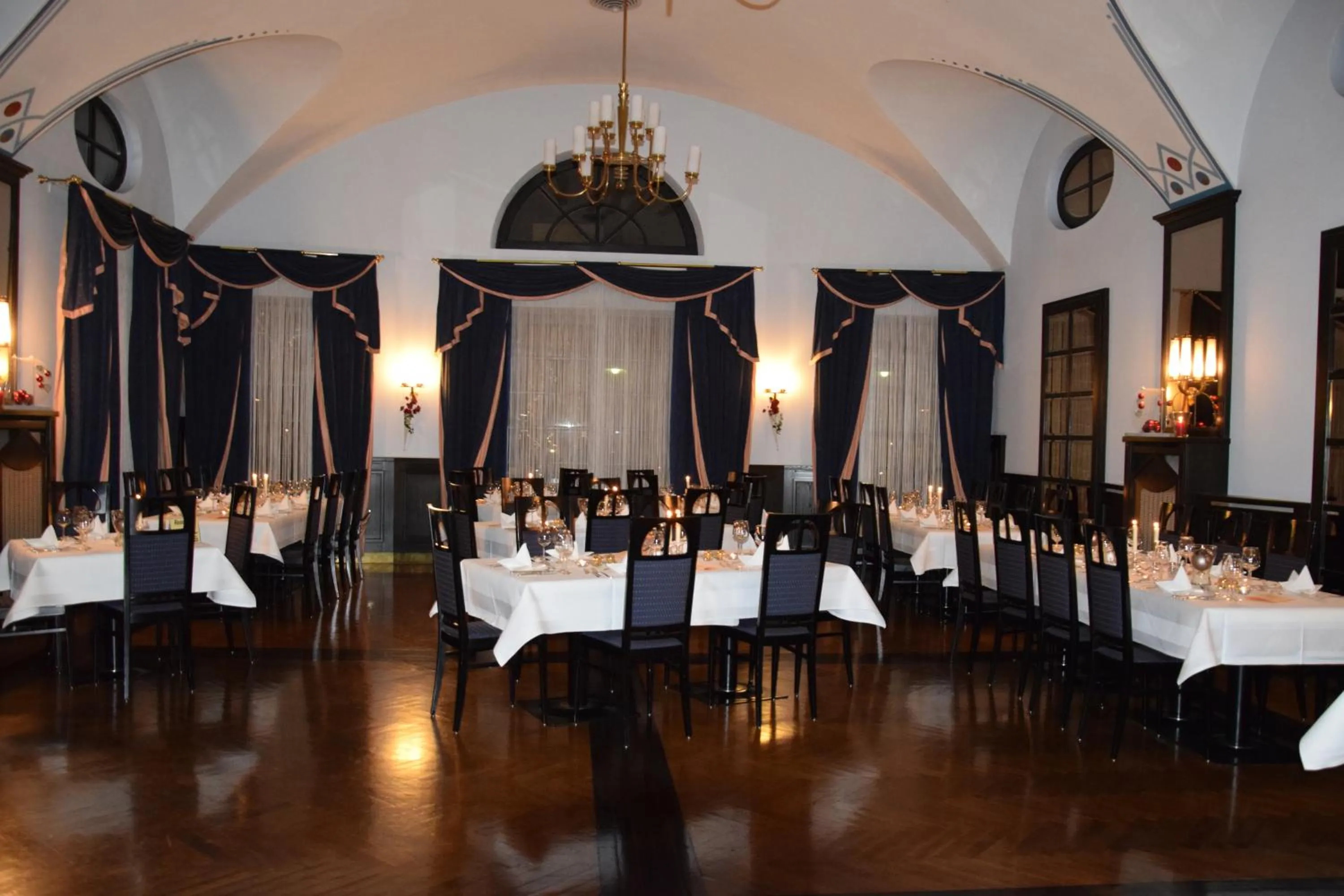 Restaurant/places to eat in Hotel Goldener Hirsch