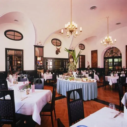 Restaurant/places to eat in Hotel Goldener Hirsch