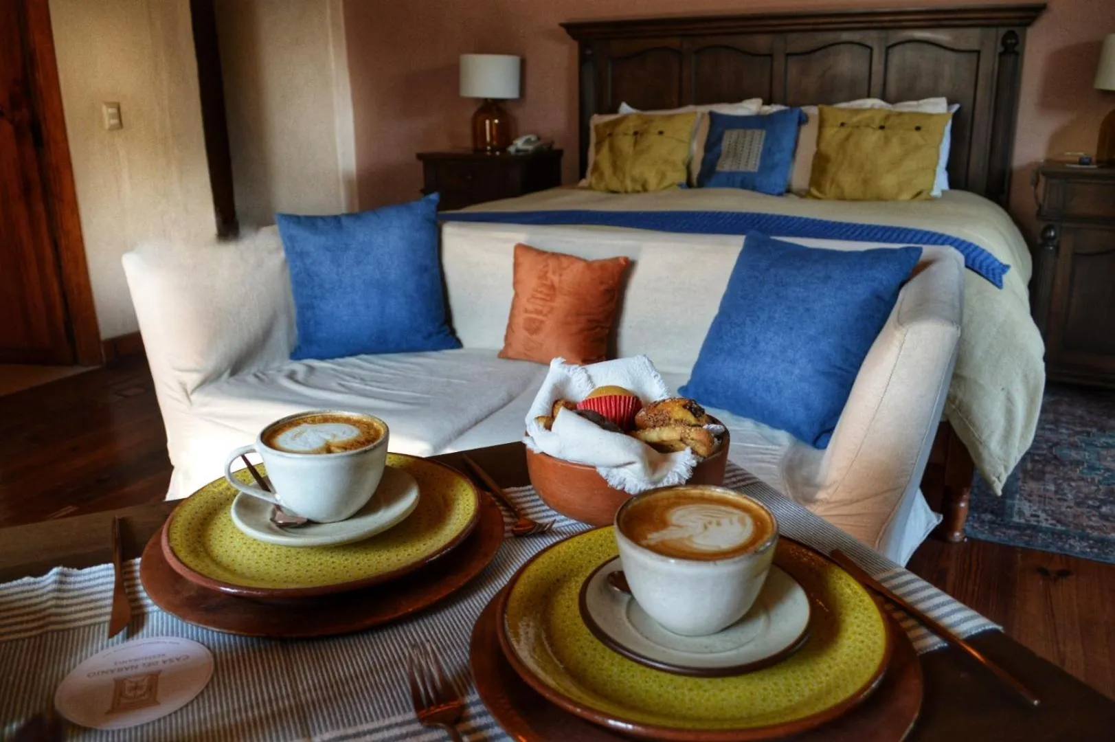 Breakfast, Bed in Hotel Casa del Naranjo