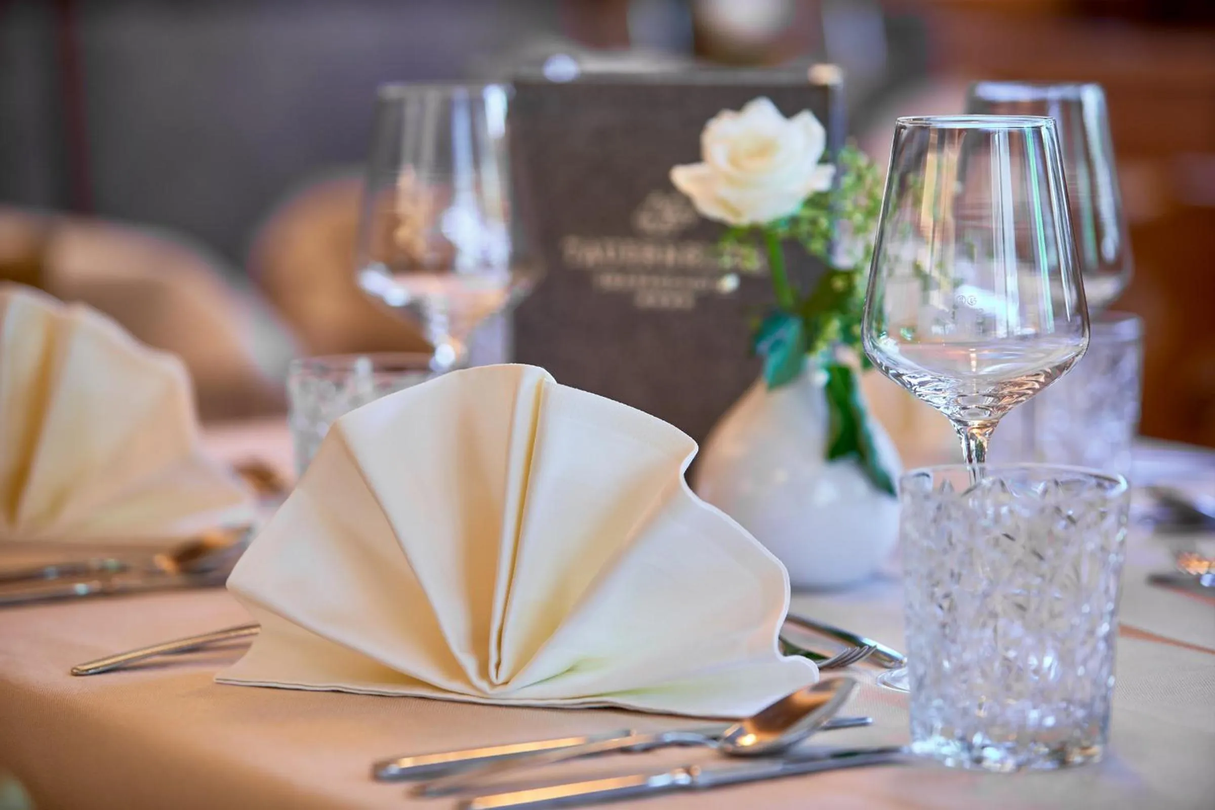 Restaurant/places to eat in Smaragdhotel Tauernblick