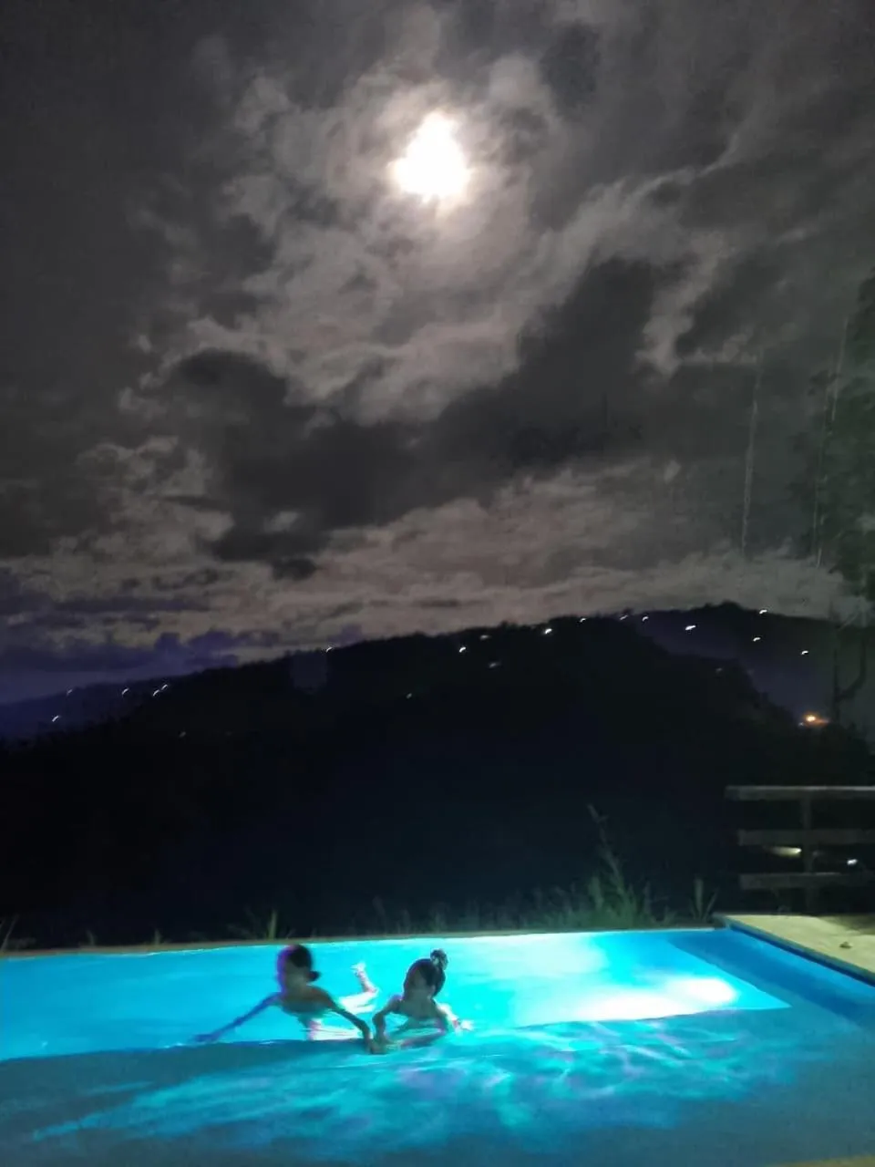 Night in Hotel Campestre El Triunfo