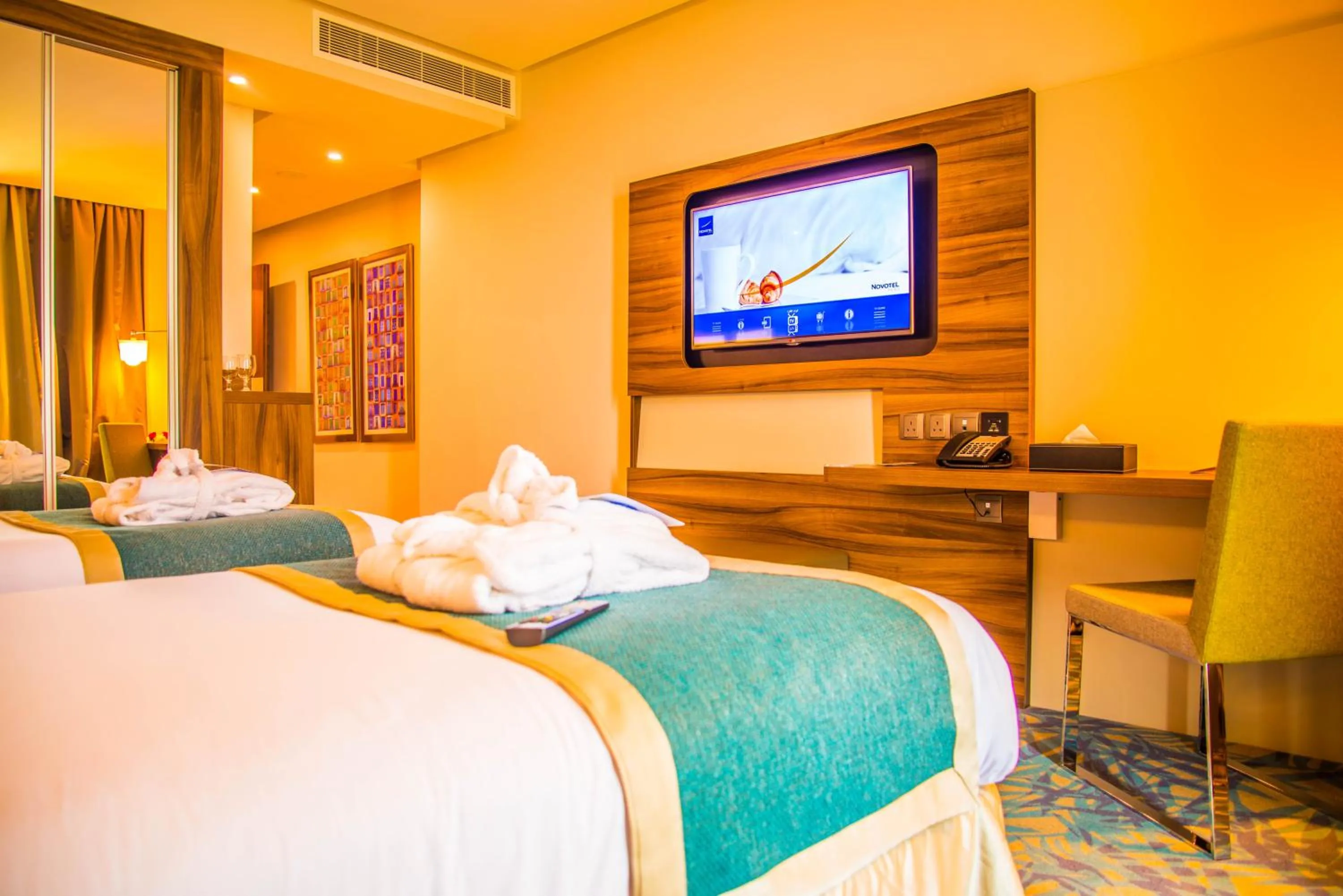 Bedroom, Bed in Novotel Yanbu Albahr