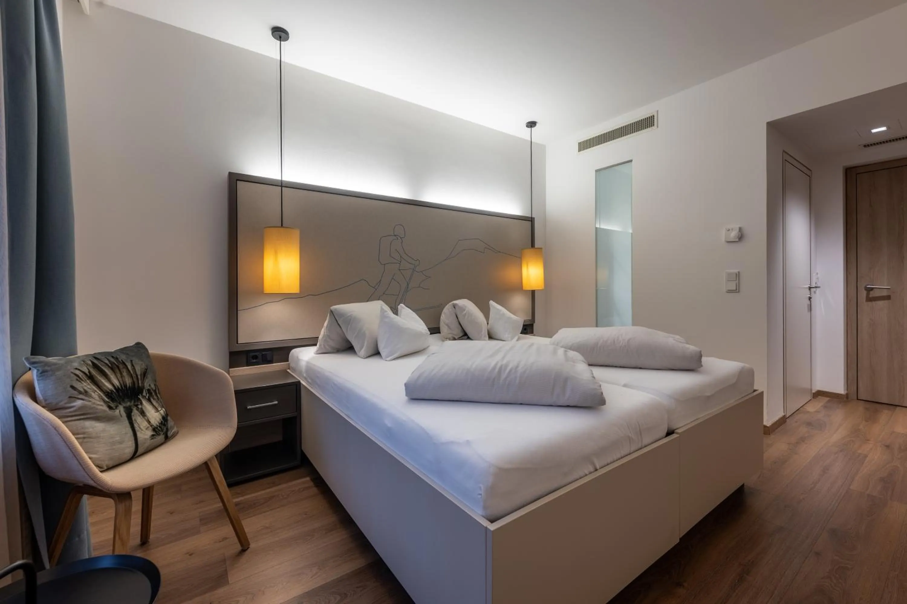 Bedroom, Bed in Hotel Wirtshaus Post