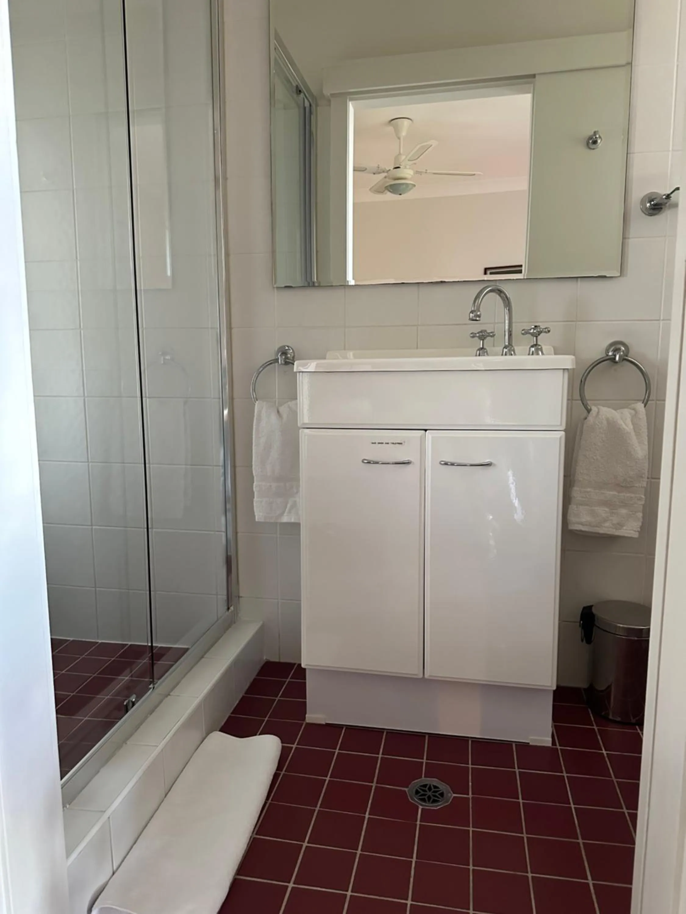 Shower in Palm Beach Bed & Breakfast