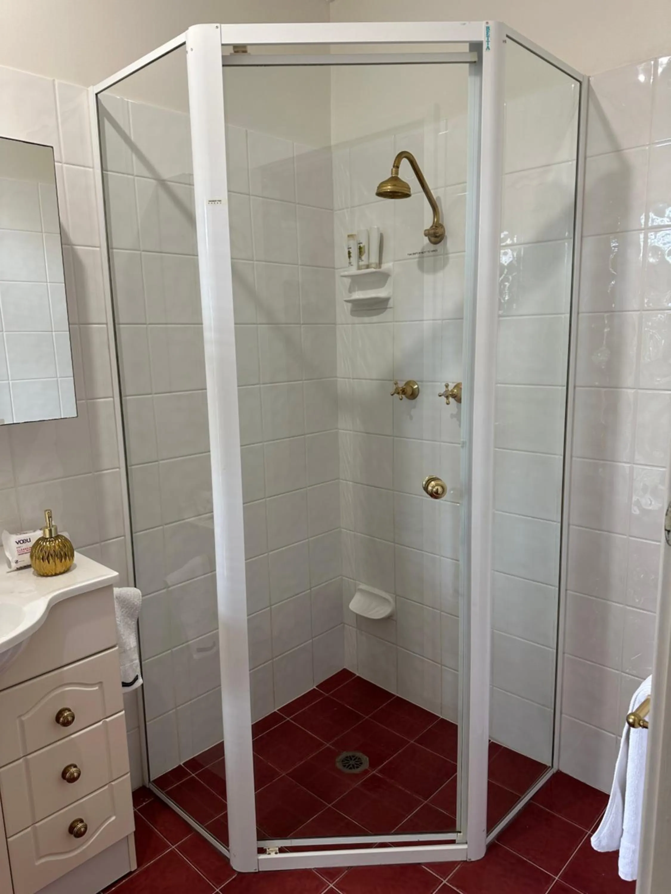 Shower in Palm Beach Bed & Breakfast