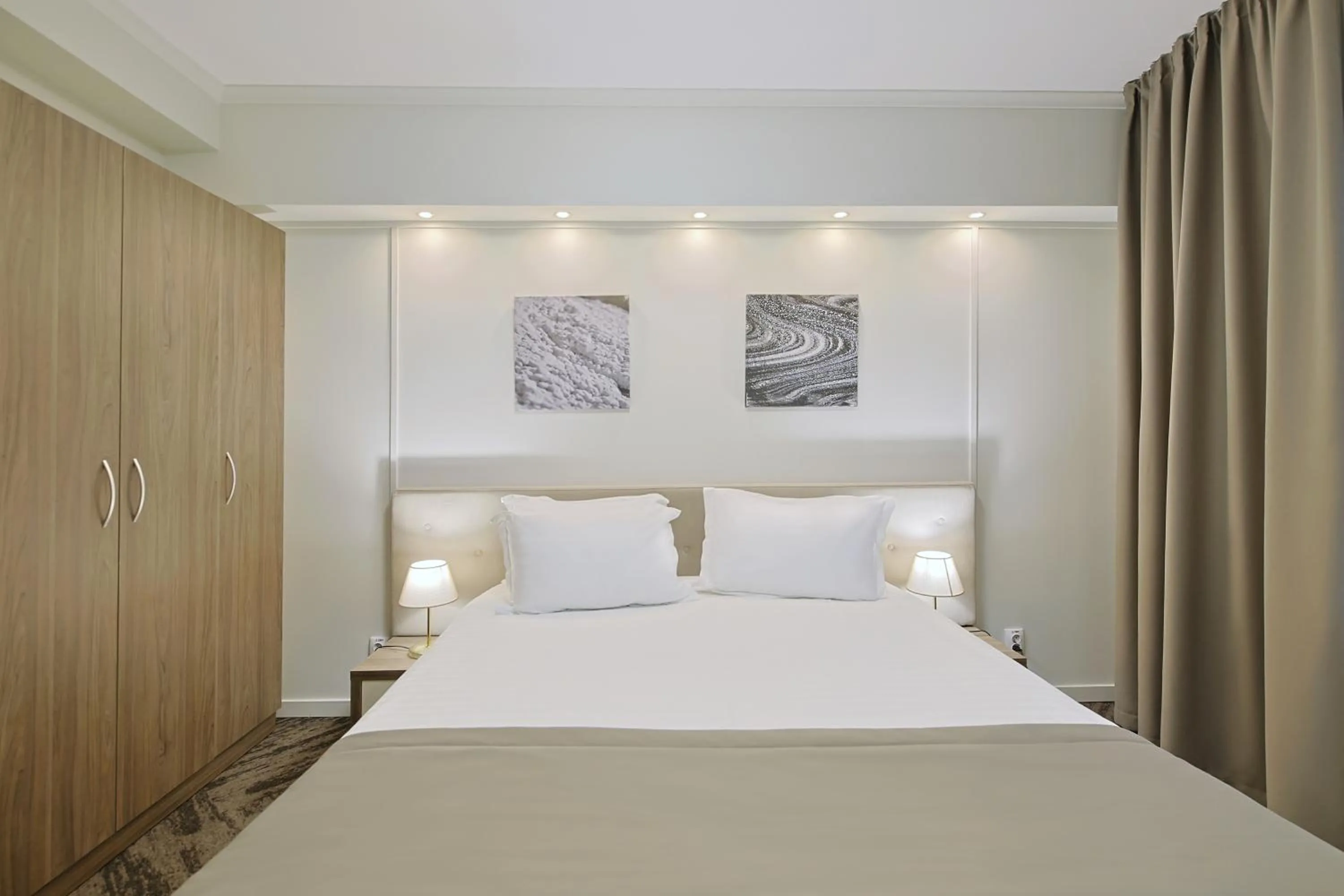 Bed in Potaissa Hotel