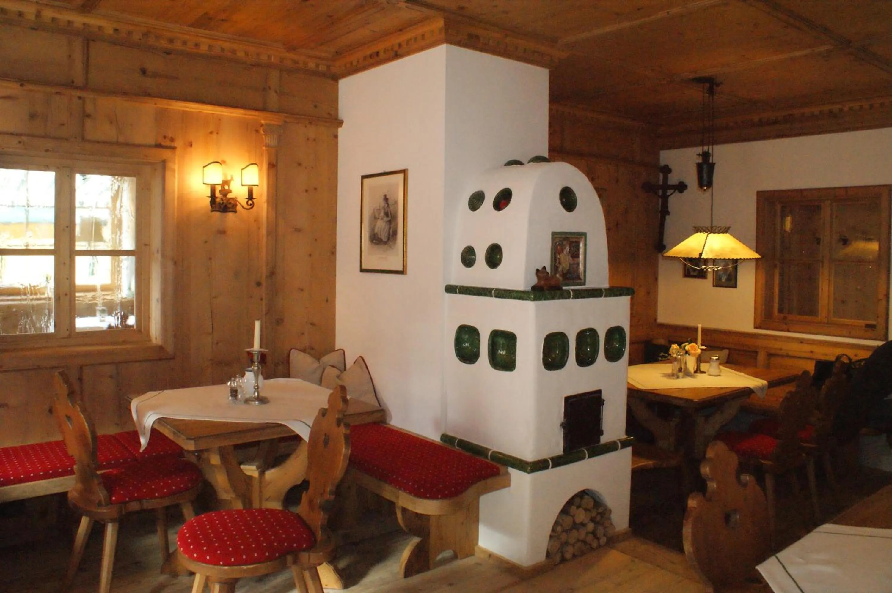 Restaurant/places to eat in Landhotel Römerhof