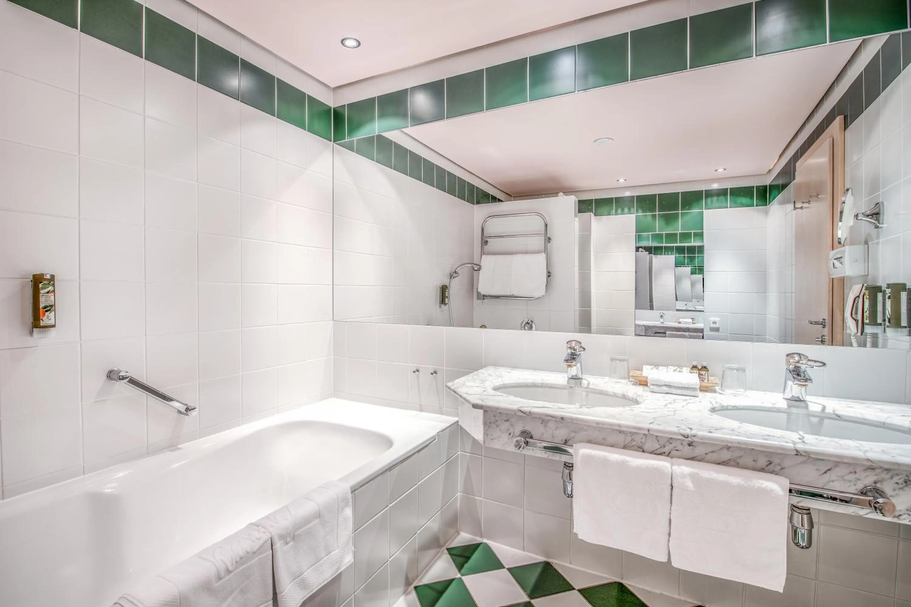 Bathroom in Hotel Karnerhof