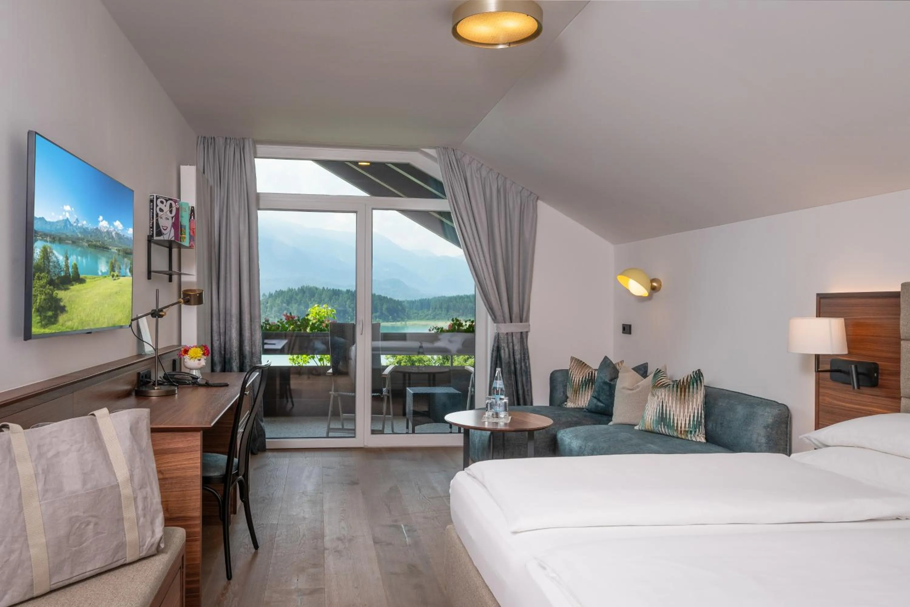 View (from property/room), Bed in Hotel Karnerhof