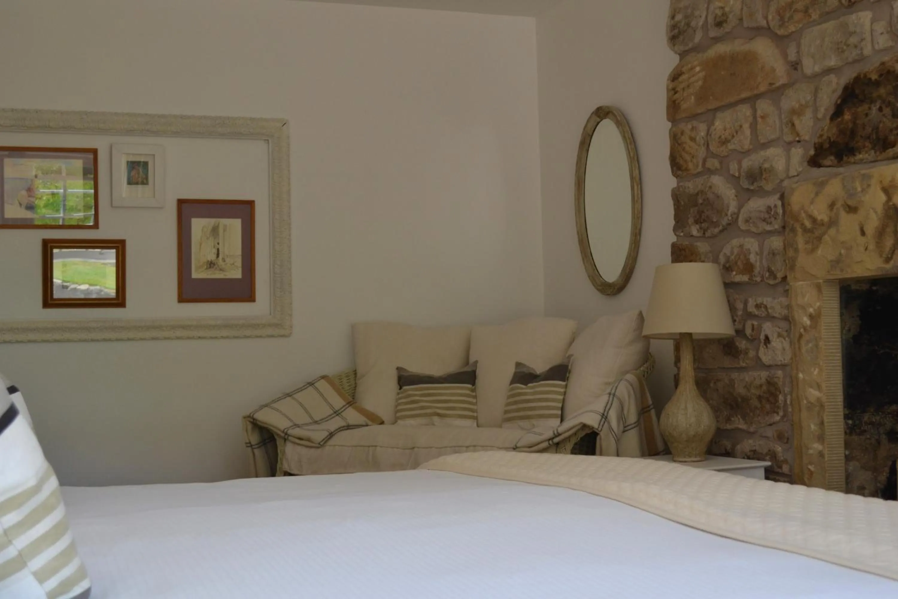 Bed in Balmungo Cottage B&B