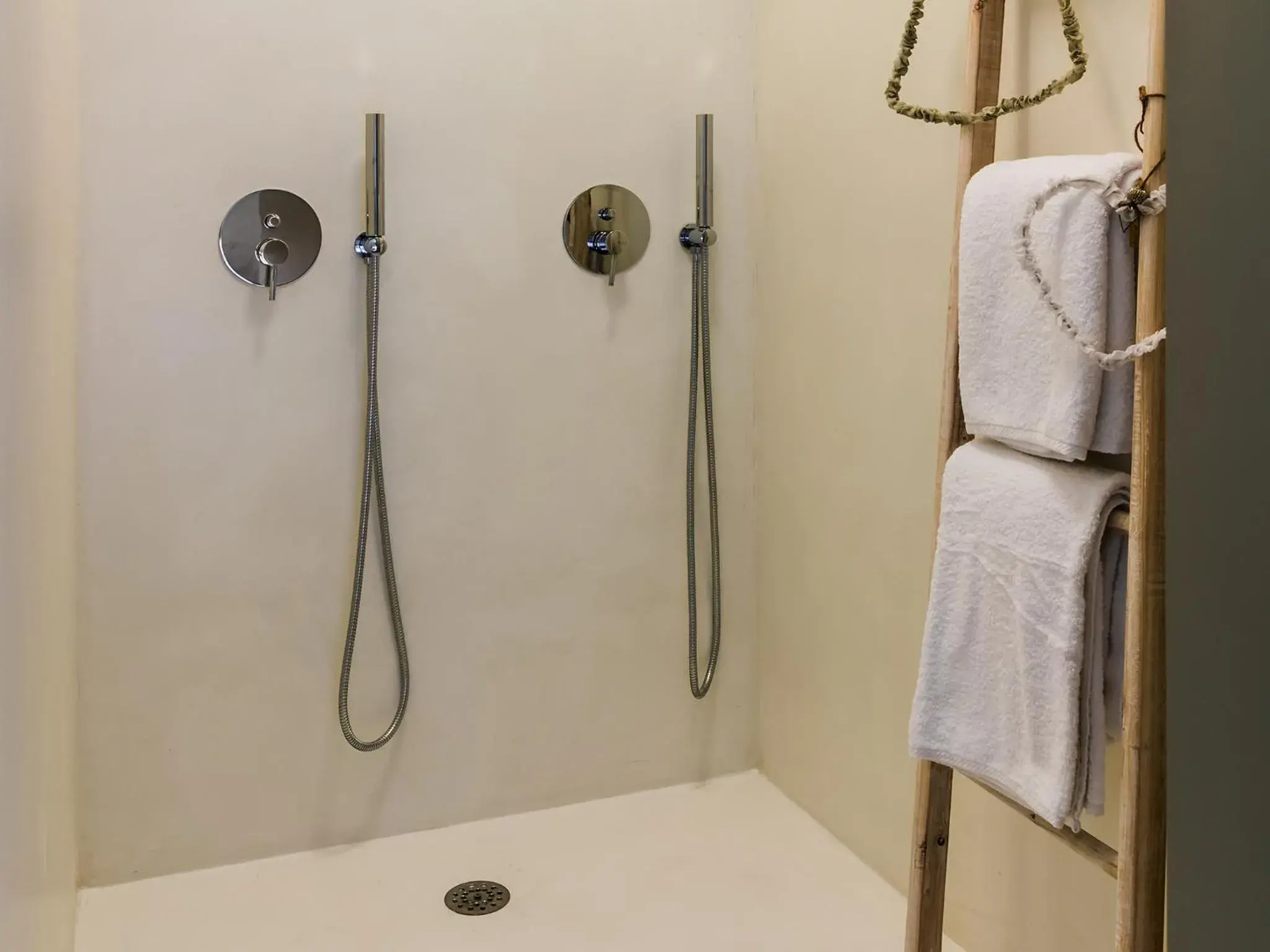 Twin Room in Armazém Luxury Housing- Architectural & Design Hotel Twin Room in Armazém Luxury Housing- Architectural & Design Hotel