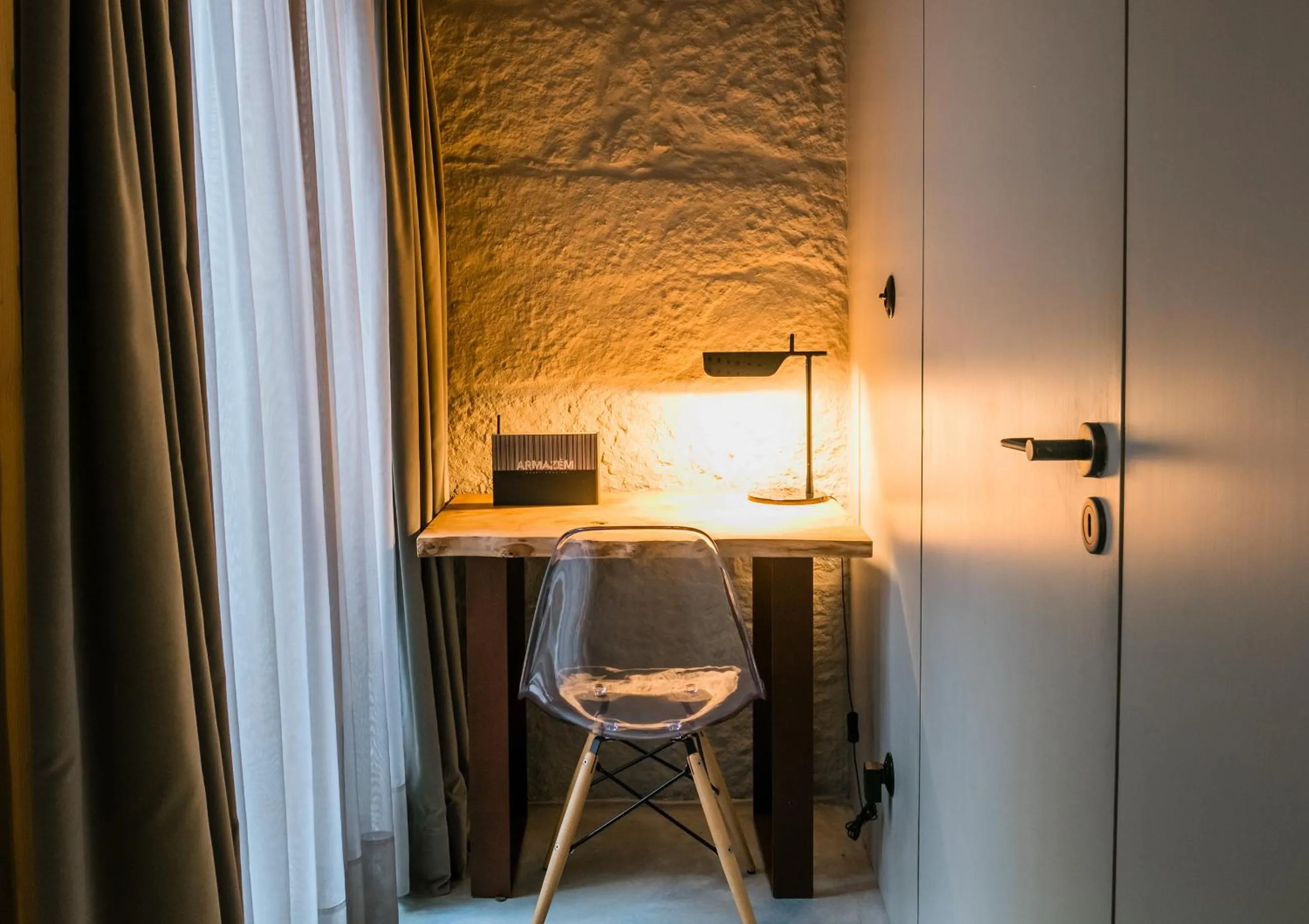 Twin Room in Armazém Luxury Housing- Architectural & Design Hotel