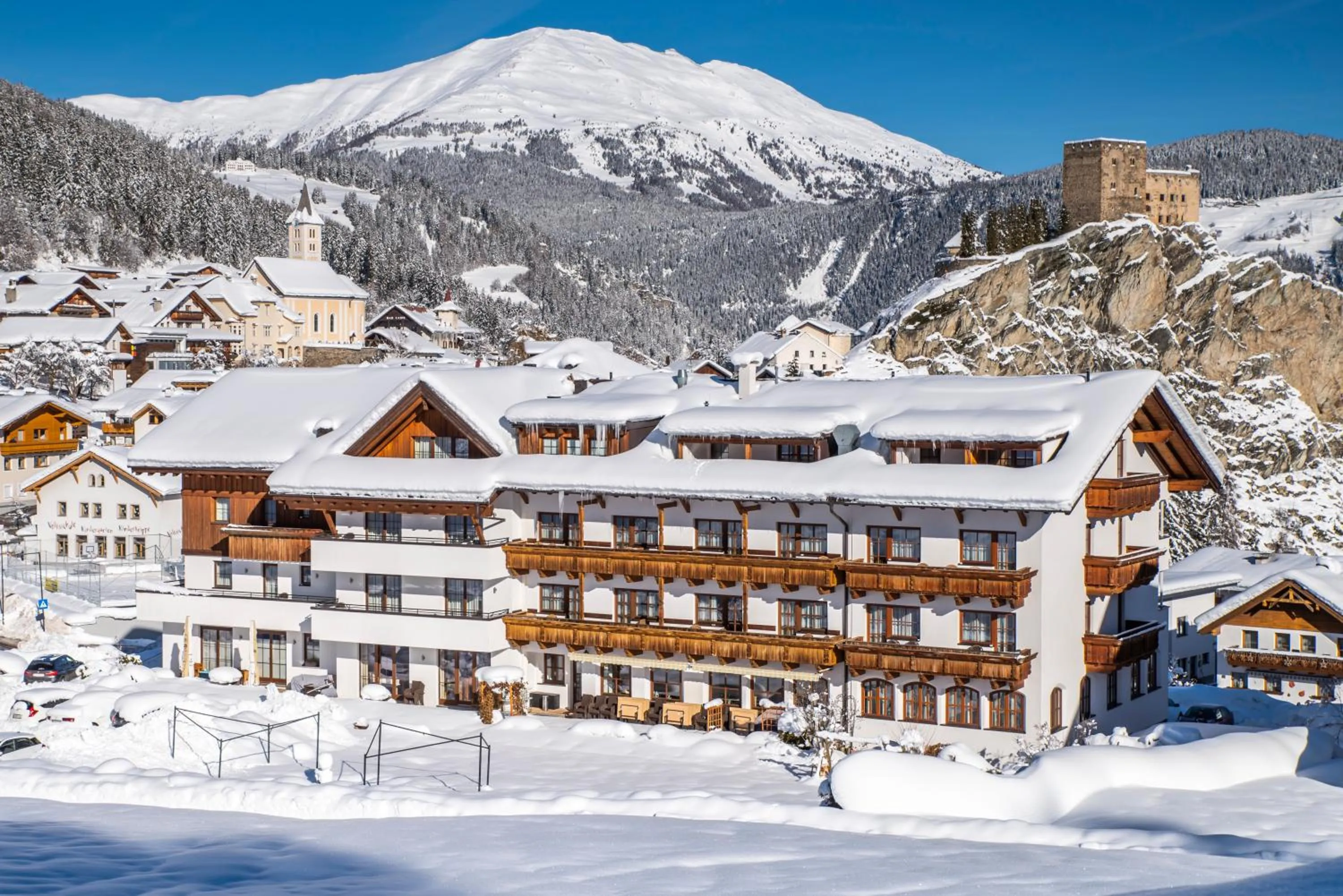 Property building in Hotel Puint