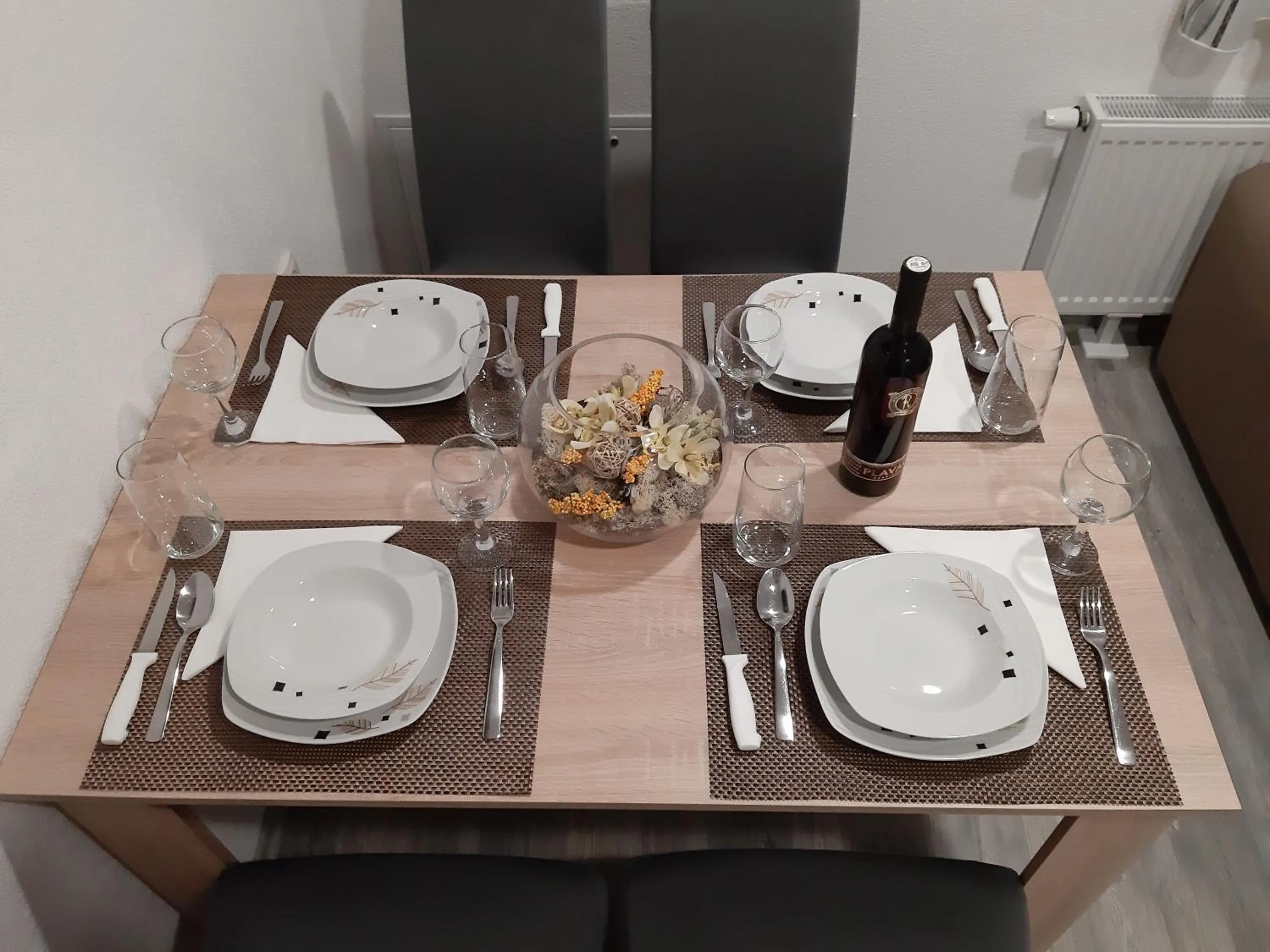 Dining area in House Naomi