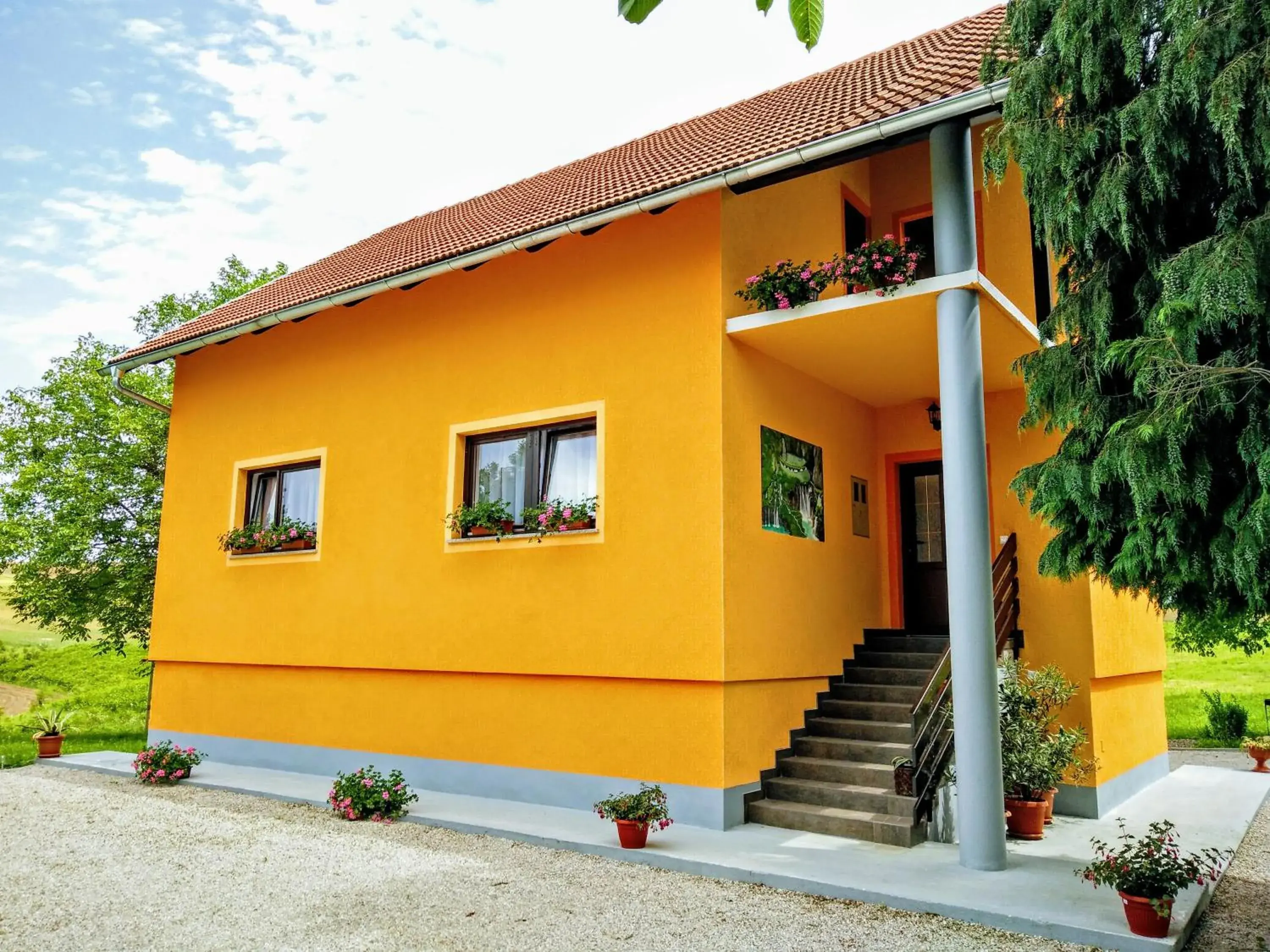 Two-Bedroom Apartment in House Naomi Two-Bedroom Apartment in House Naomi