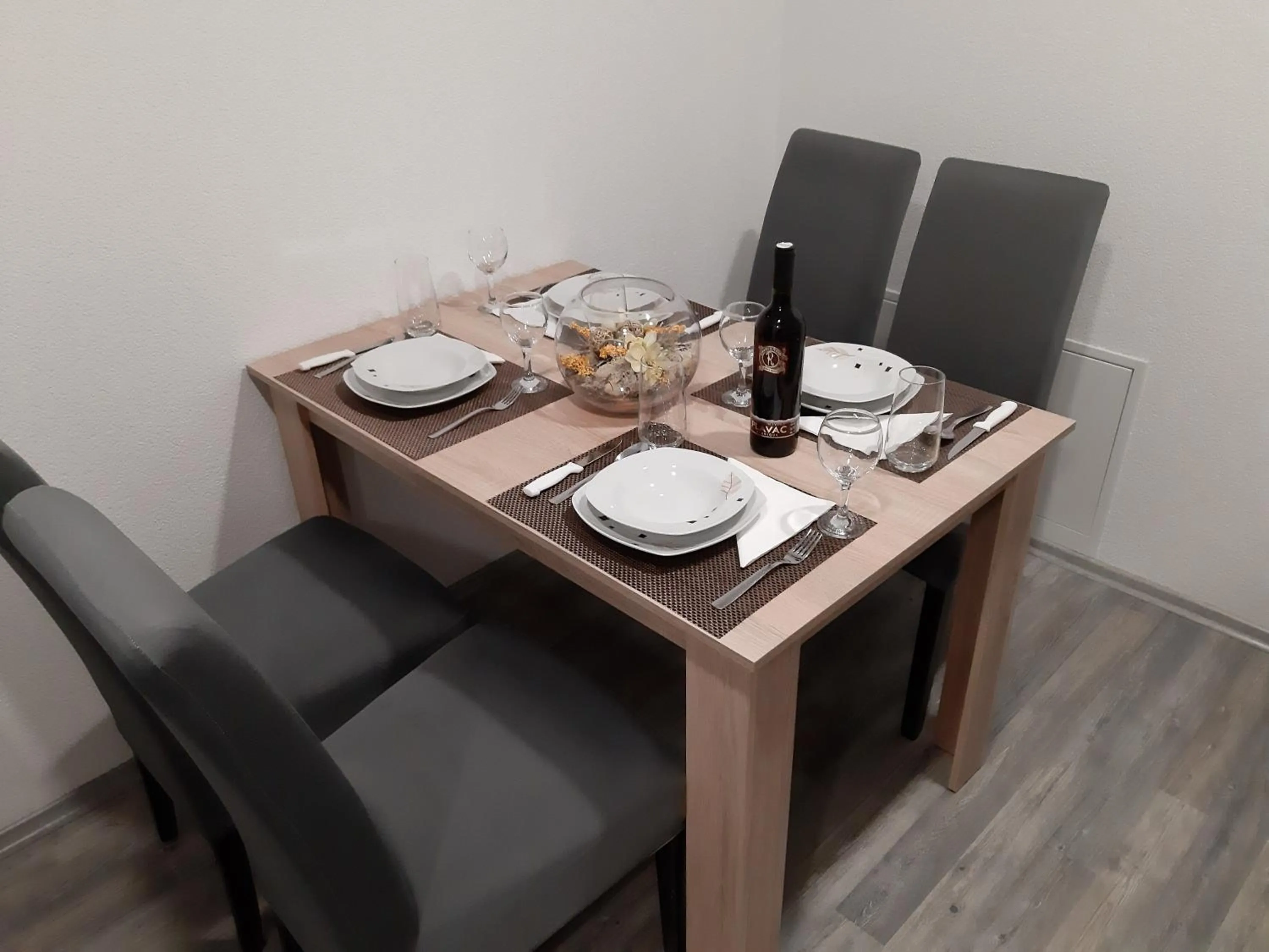 Dining area in House Naomi