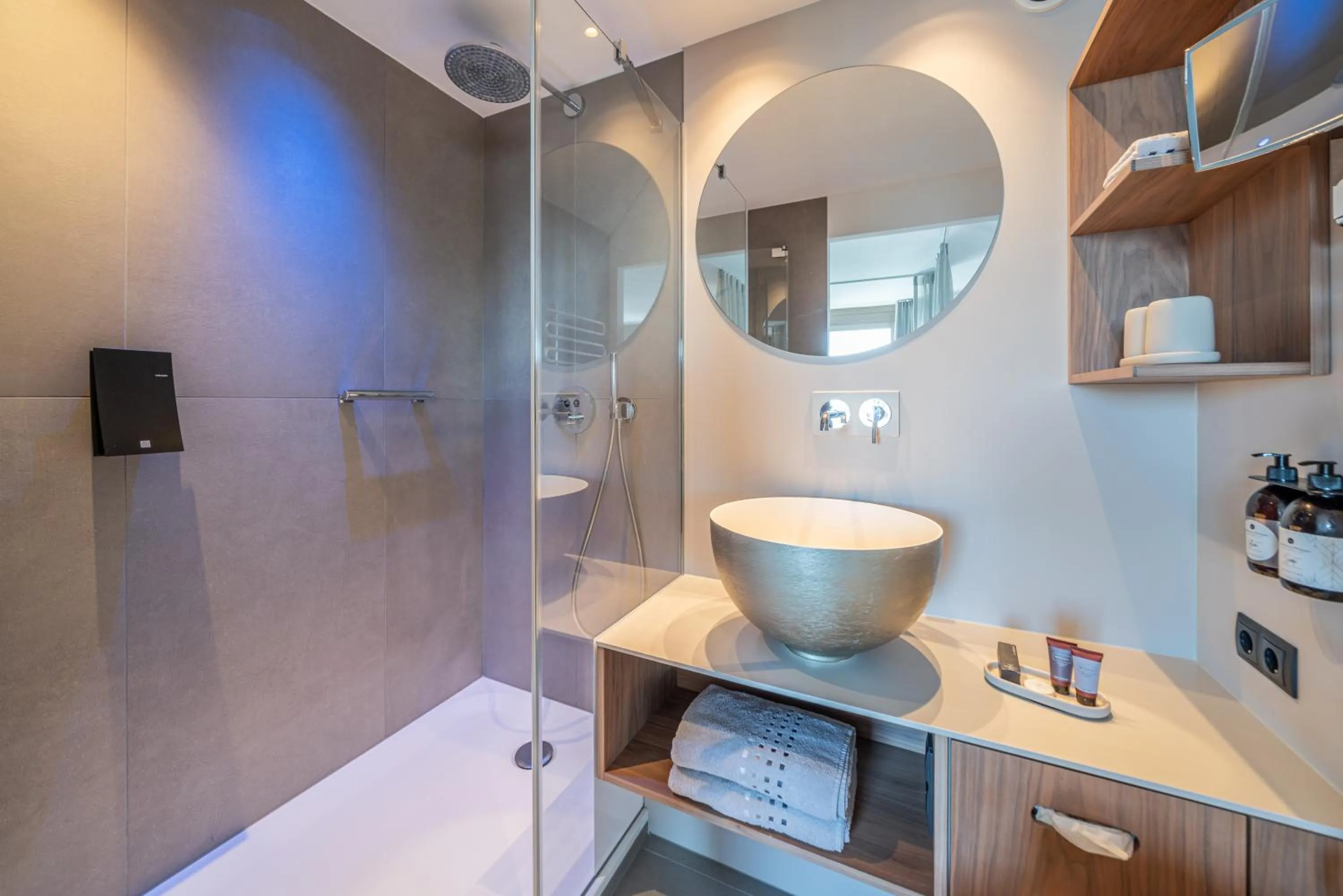 Bath in hirschen dornbirn - das boutiquestyle hotel - skyrelax & wellness im rooftop