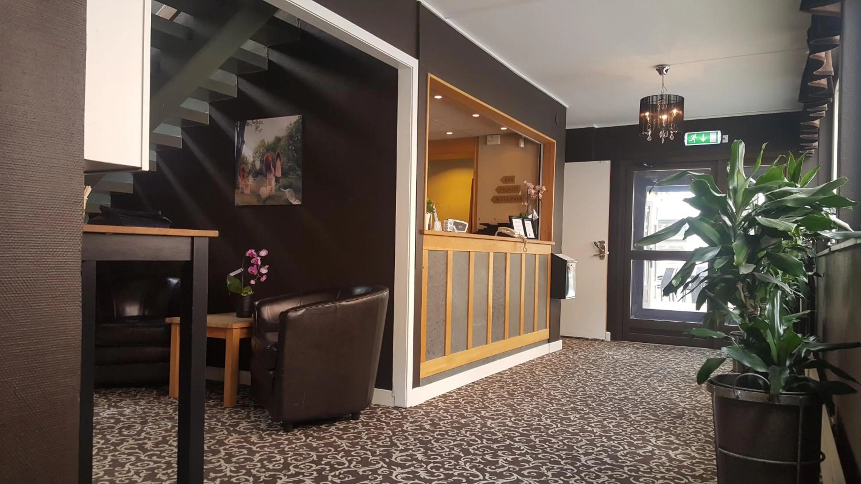 Lobby or reception in Sure Hotel by Best Western Algen