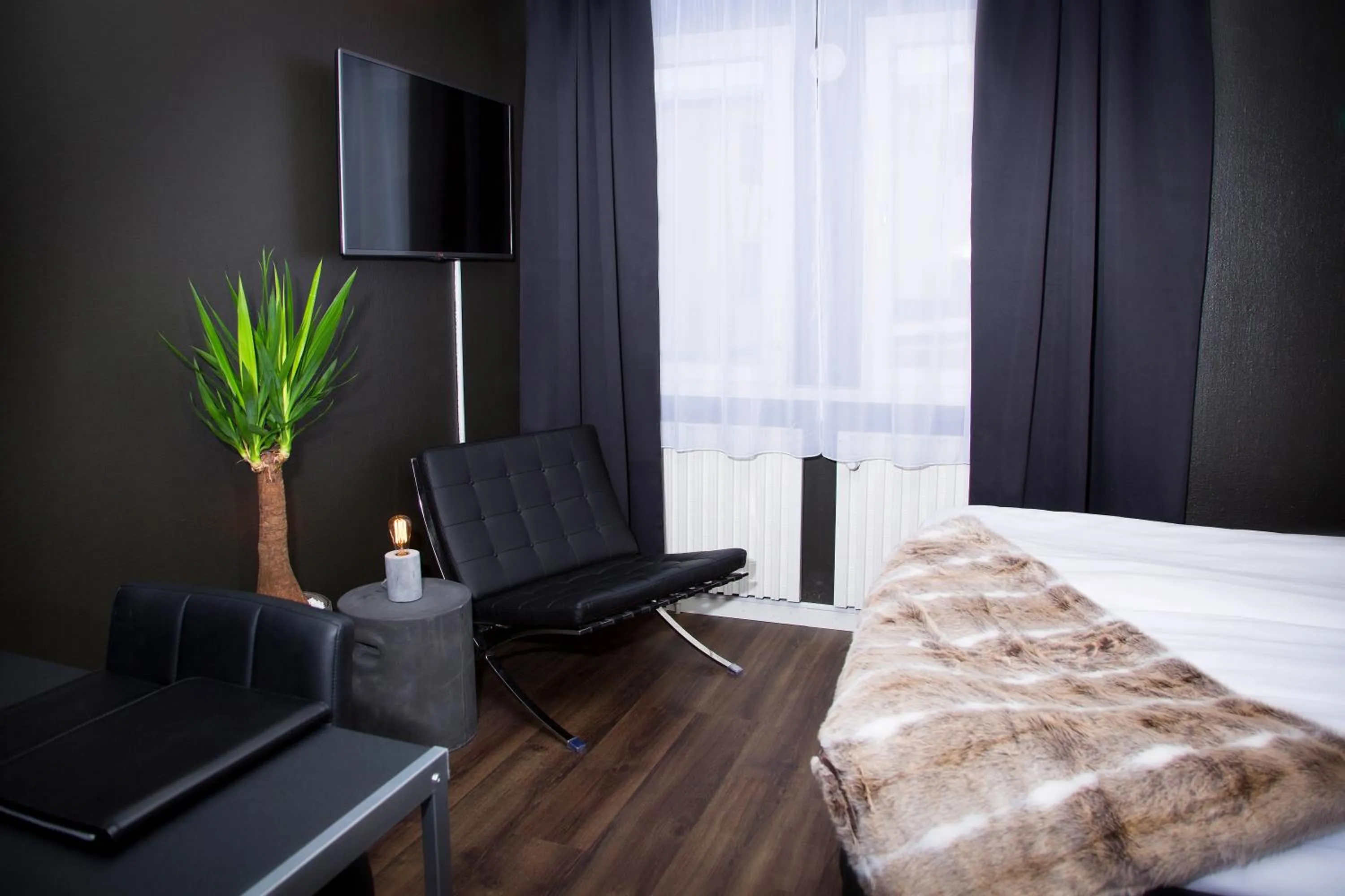 Bedroom, Bed in Sure Hotel by Best Western Algen