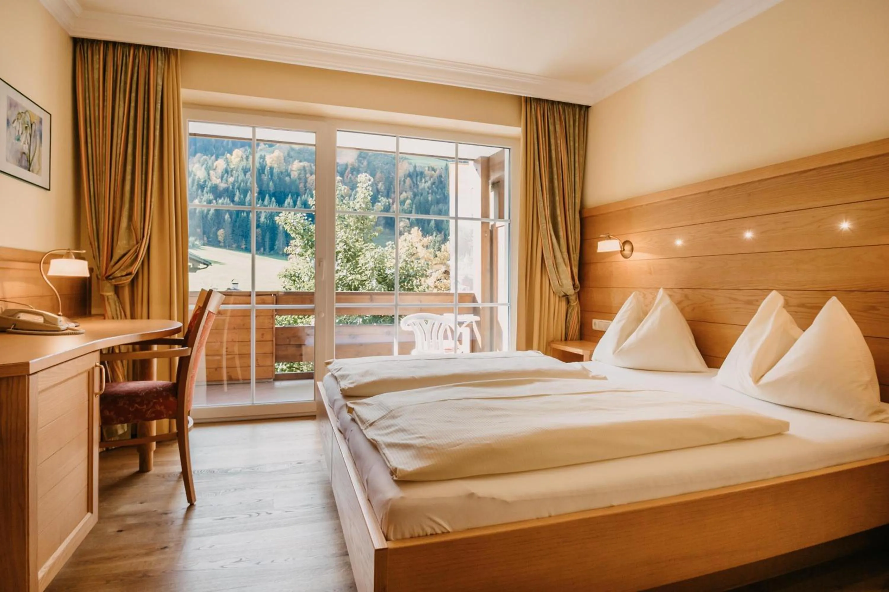 Photo of the whole room, Bed in Hotel Guggenberger