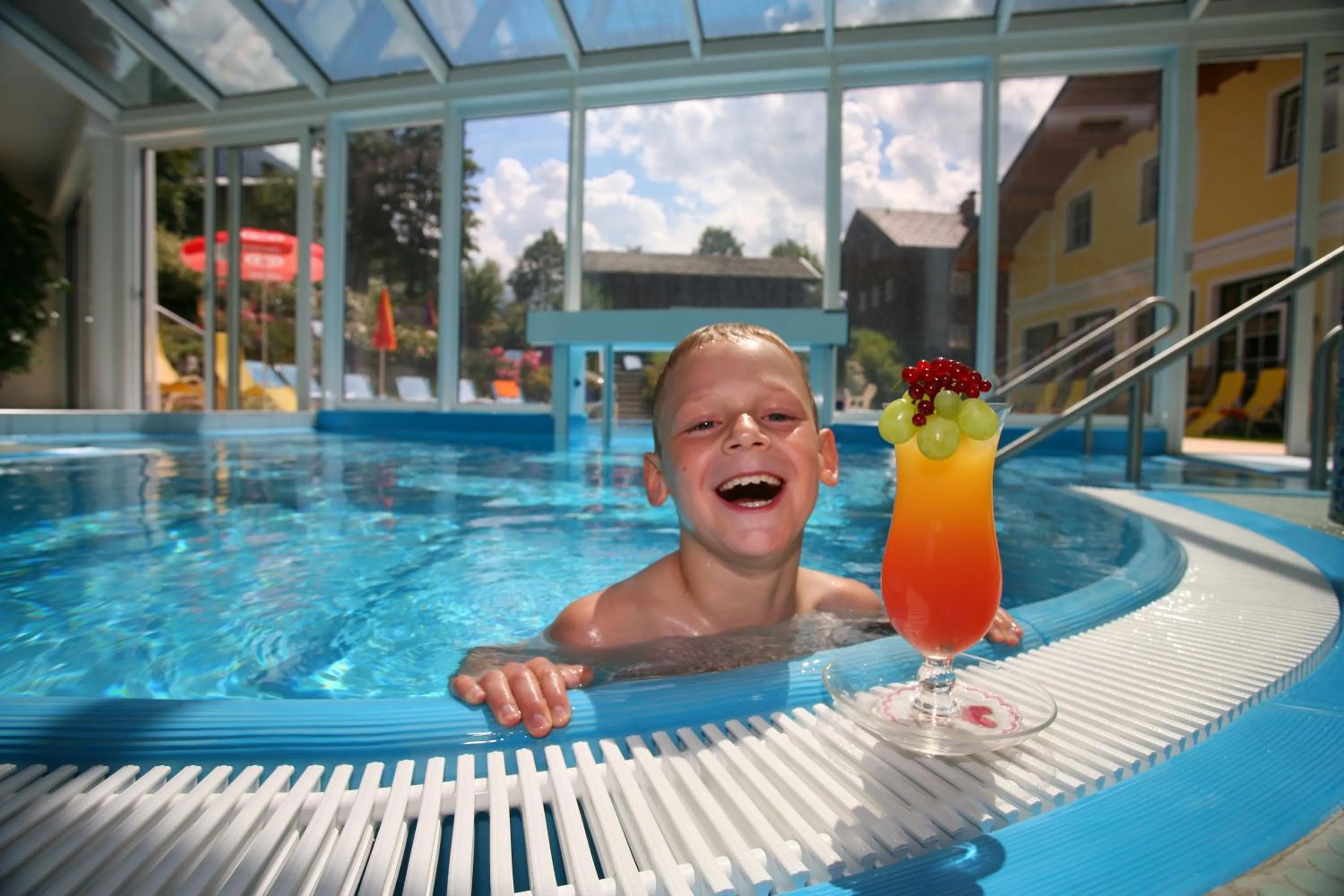 Swimming pool in Hotel Guggenberger