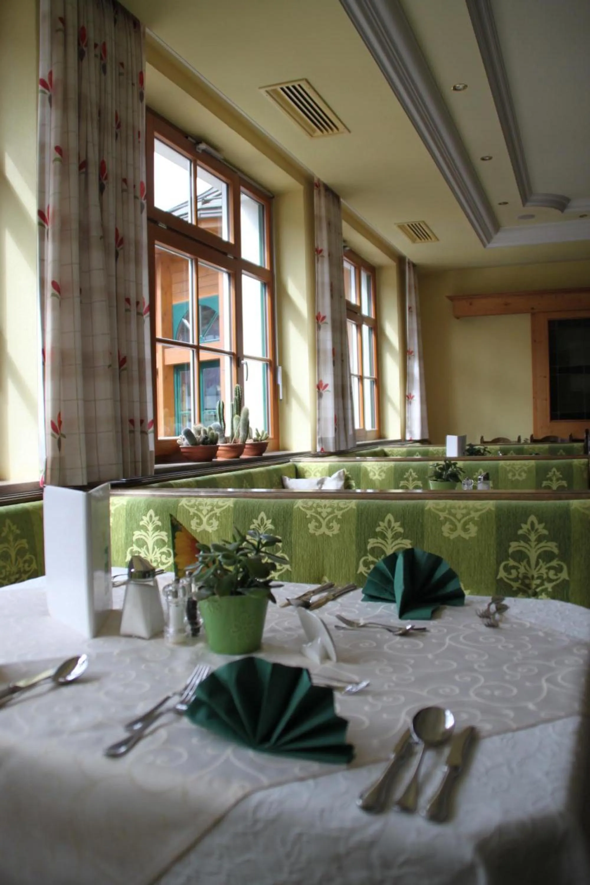 Restaurant/places to eat in Hotel Guggenberger