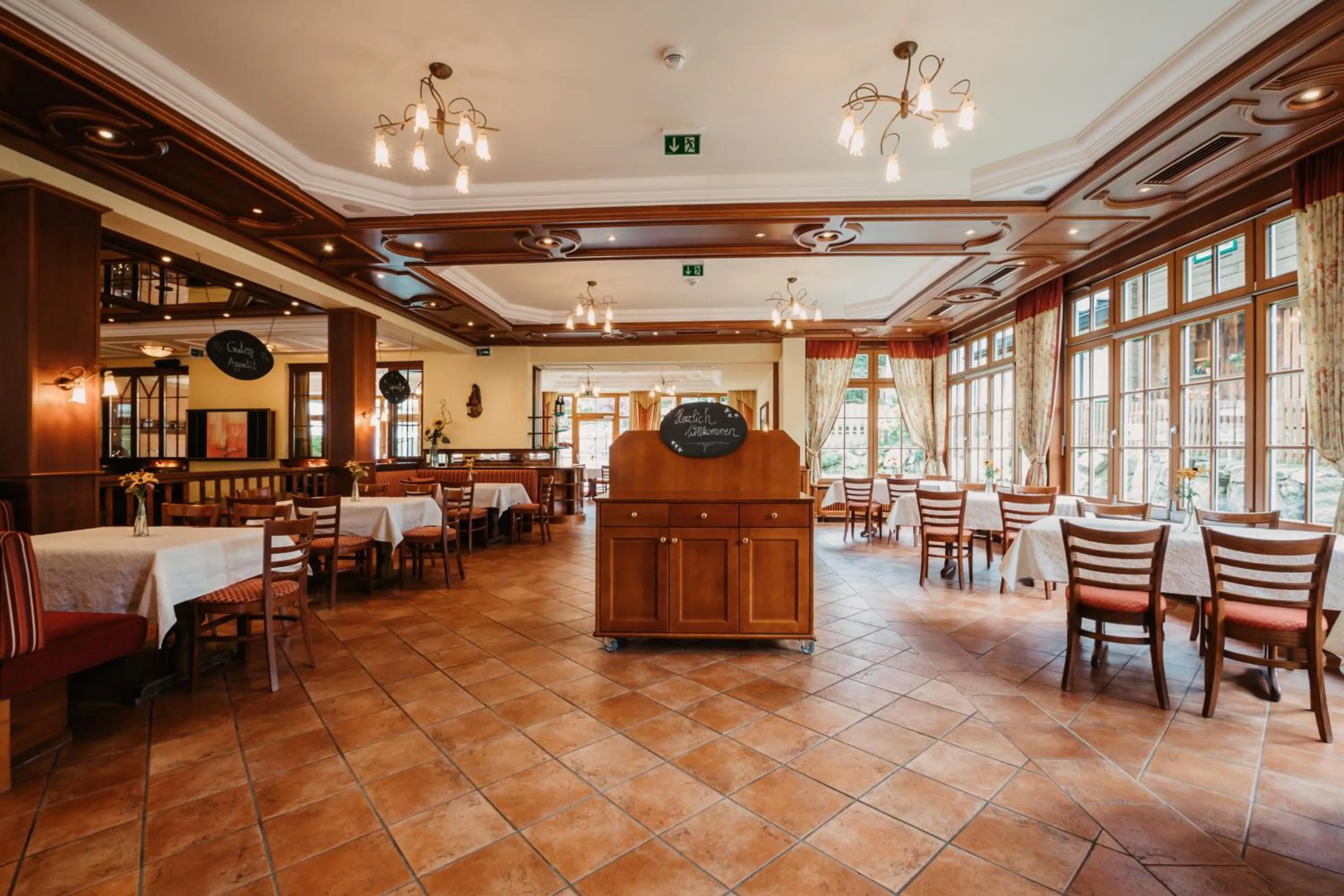 Restaurant/places to eat in Hotel Guggenberger