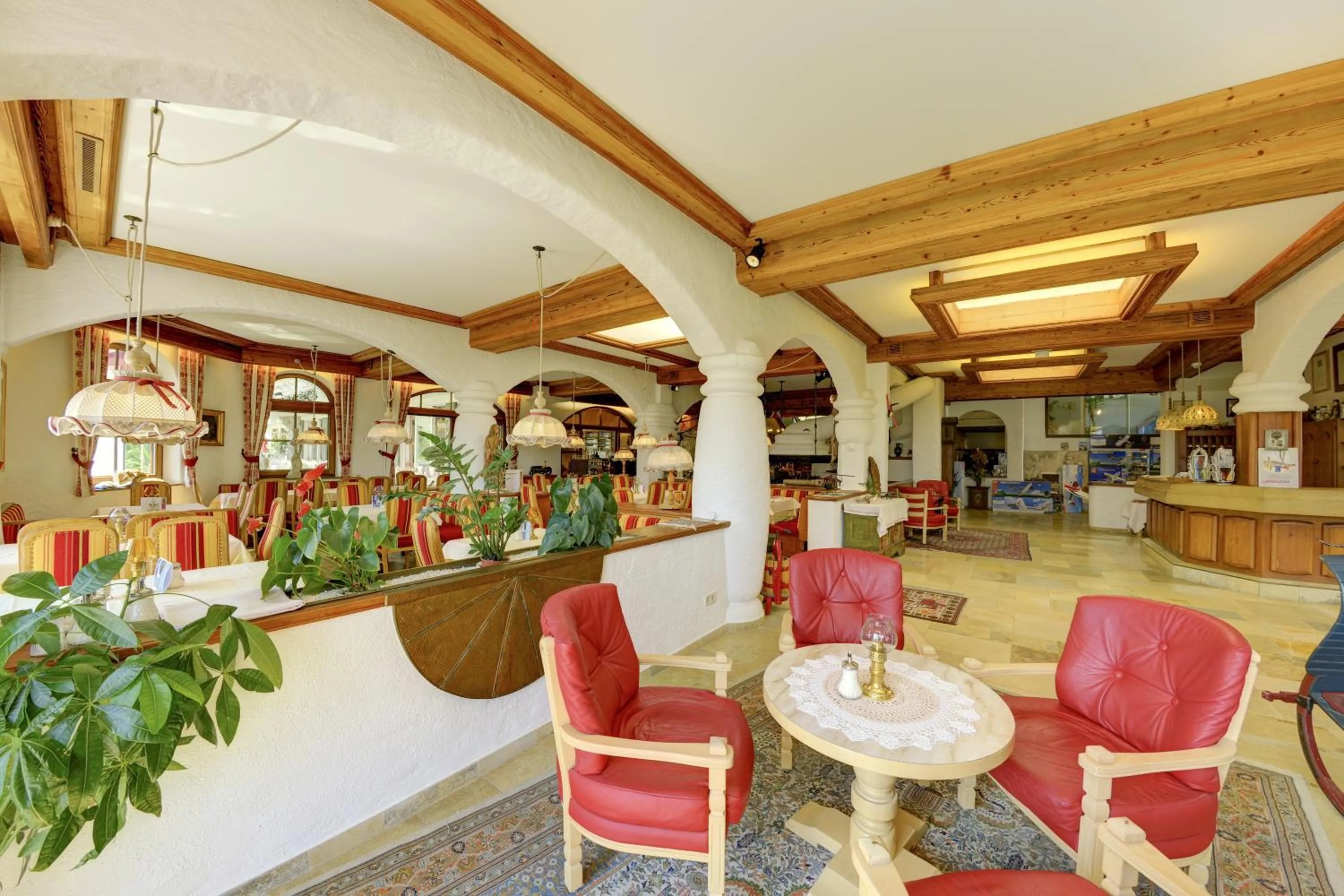 Communal lounge/ TV room in Hotel Glocknerhof