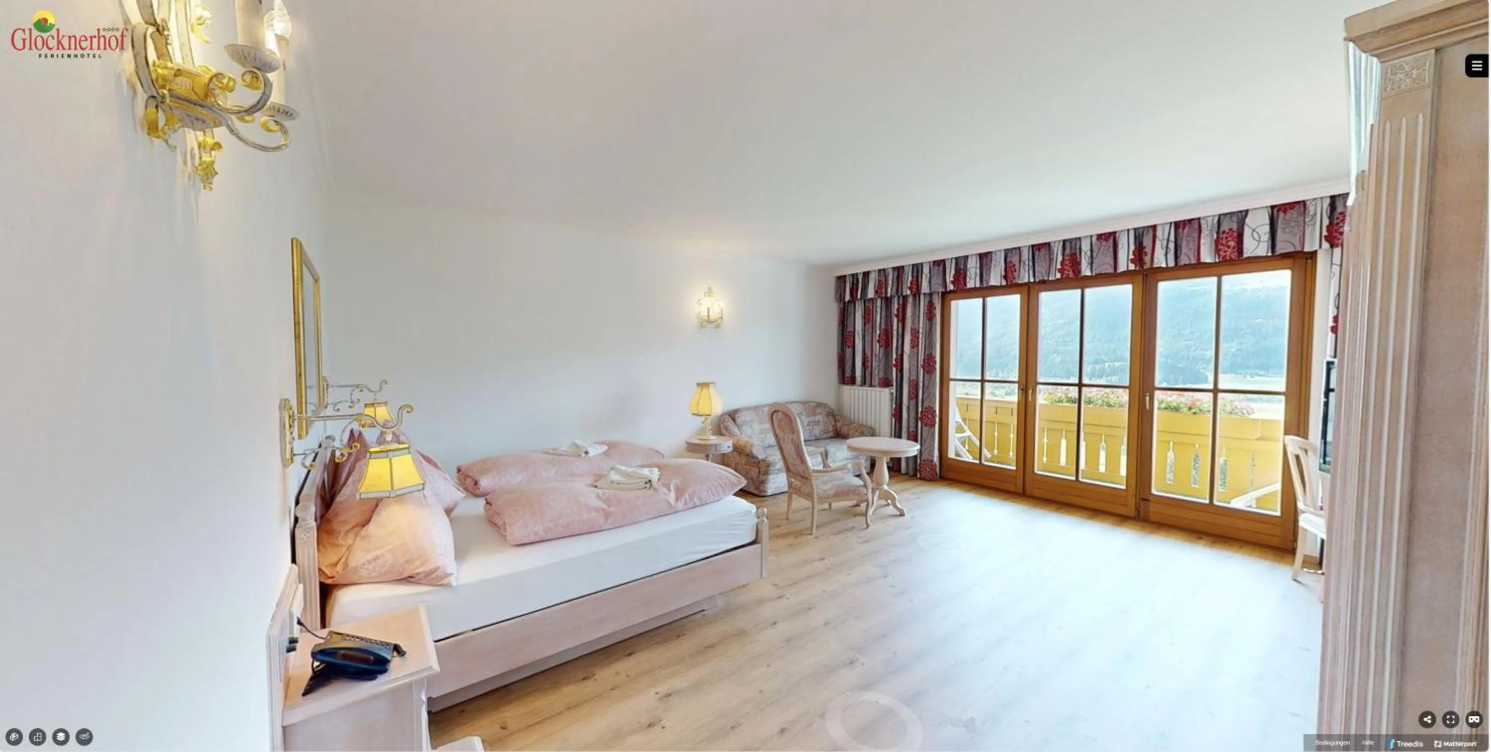 Bed in Hotel Glocknerhof